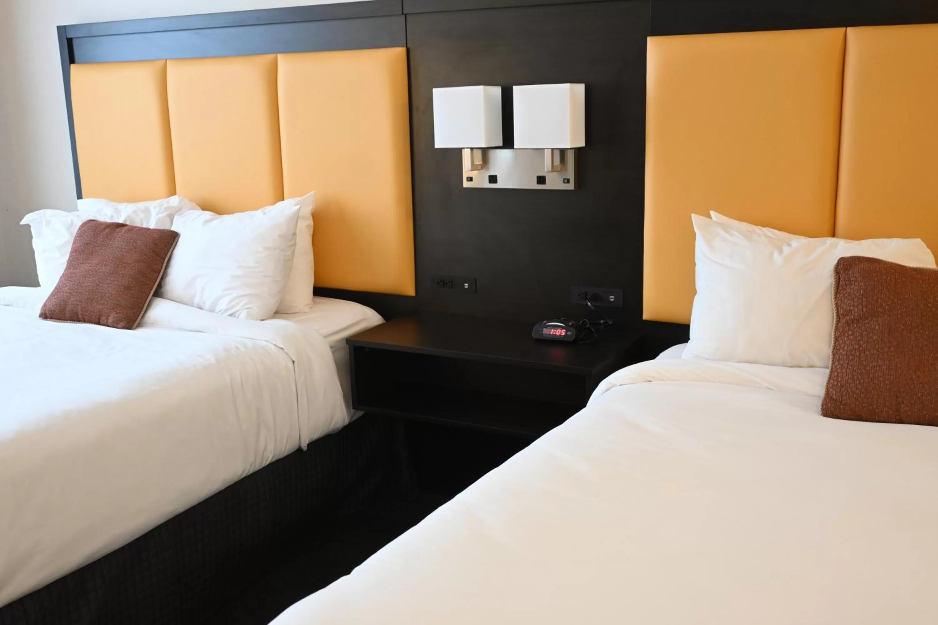 Bed in The Gananoque Inn