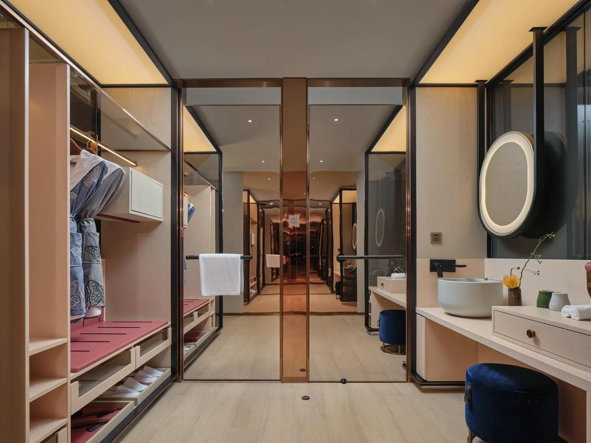 Toilet in Hotel Indigo Hangzhou Uptown