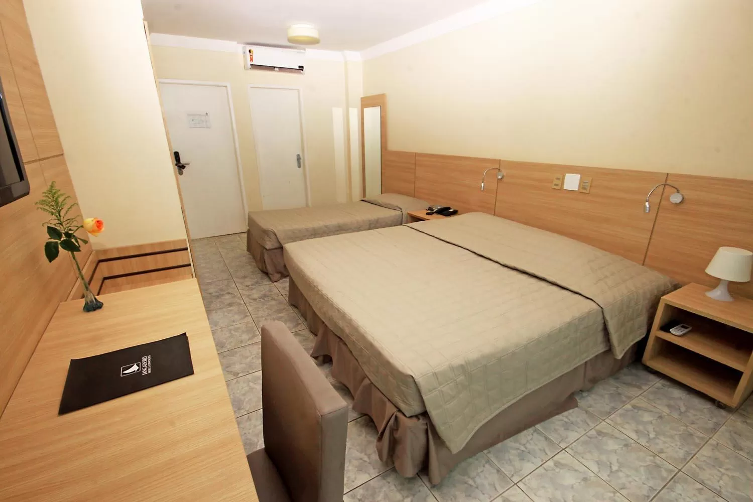 Photo of the whole room, Bed in Hotel Jangadeiro