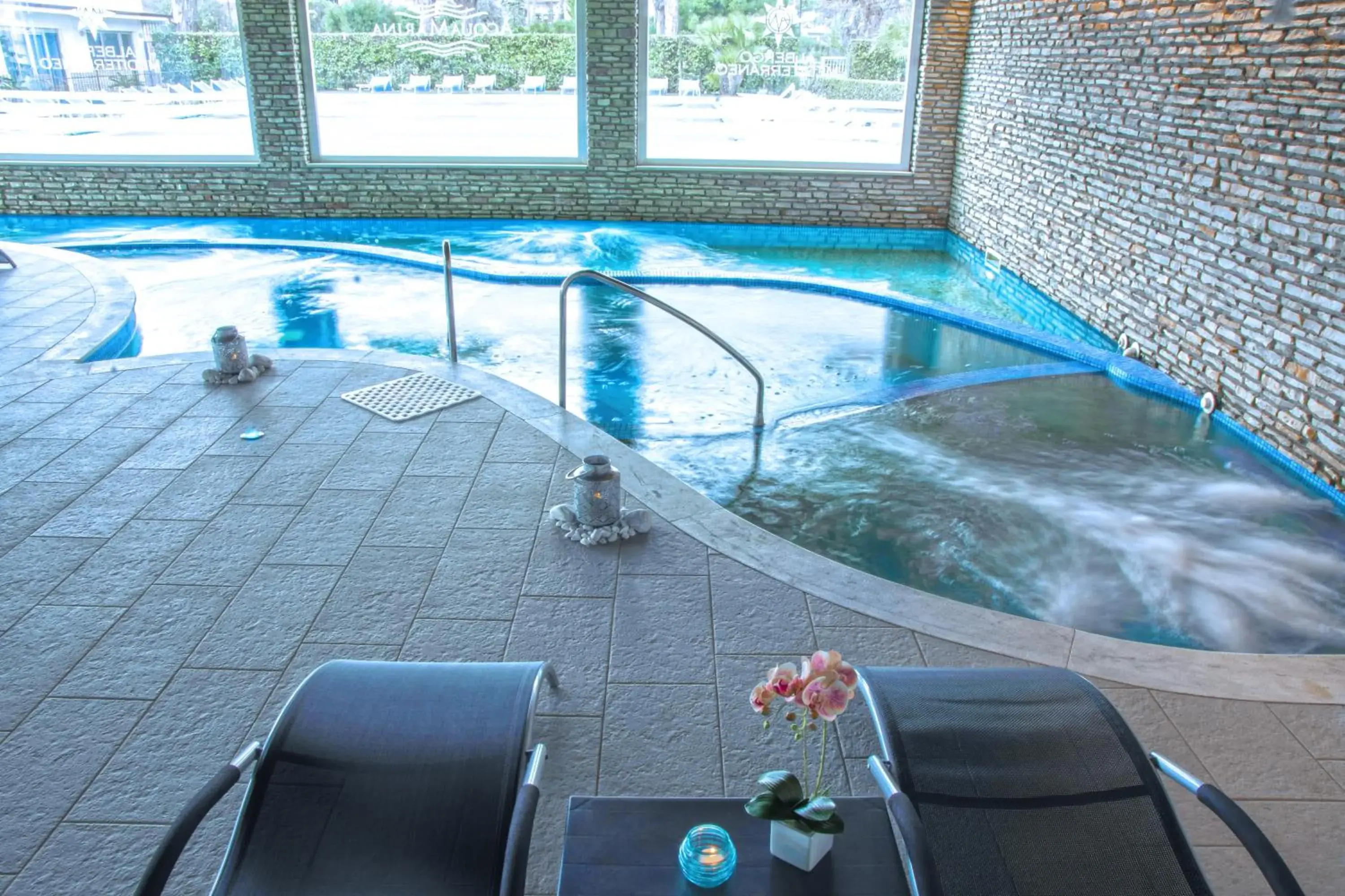 Pool View in Albergo Mediterraneo