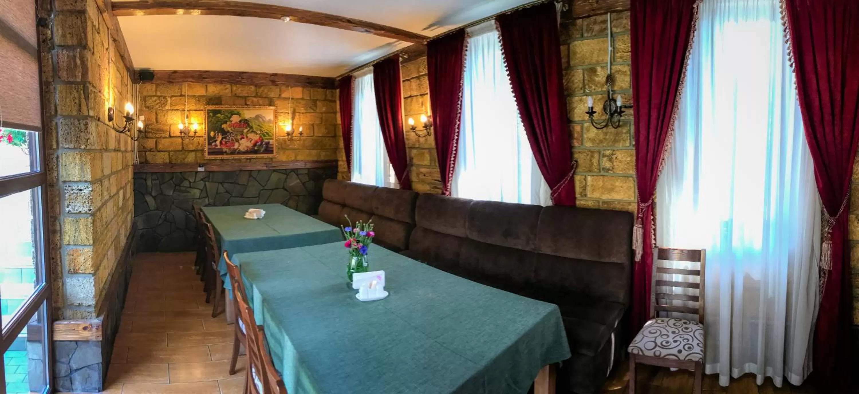 Restaurant/places to eat in Pivdenna Brama