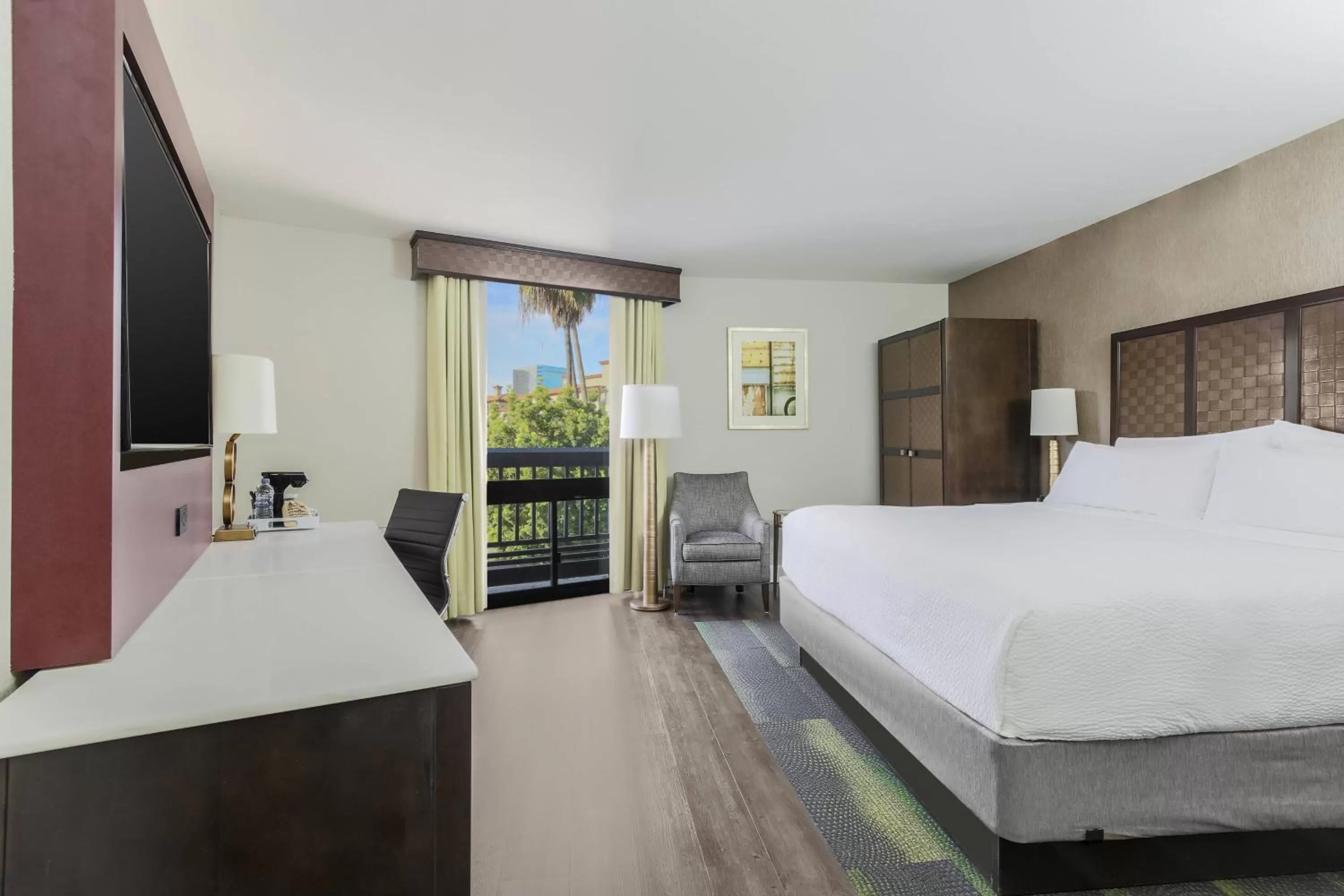 Guest room, 1 Queen in The DEXTRO Little Italy, BW Premier Collection