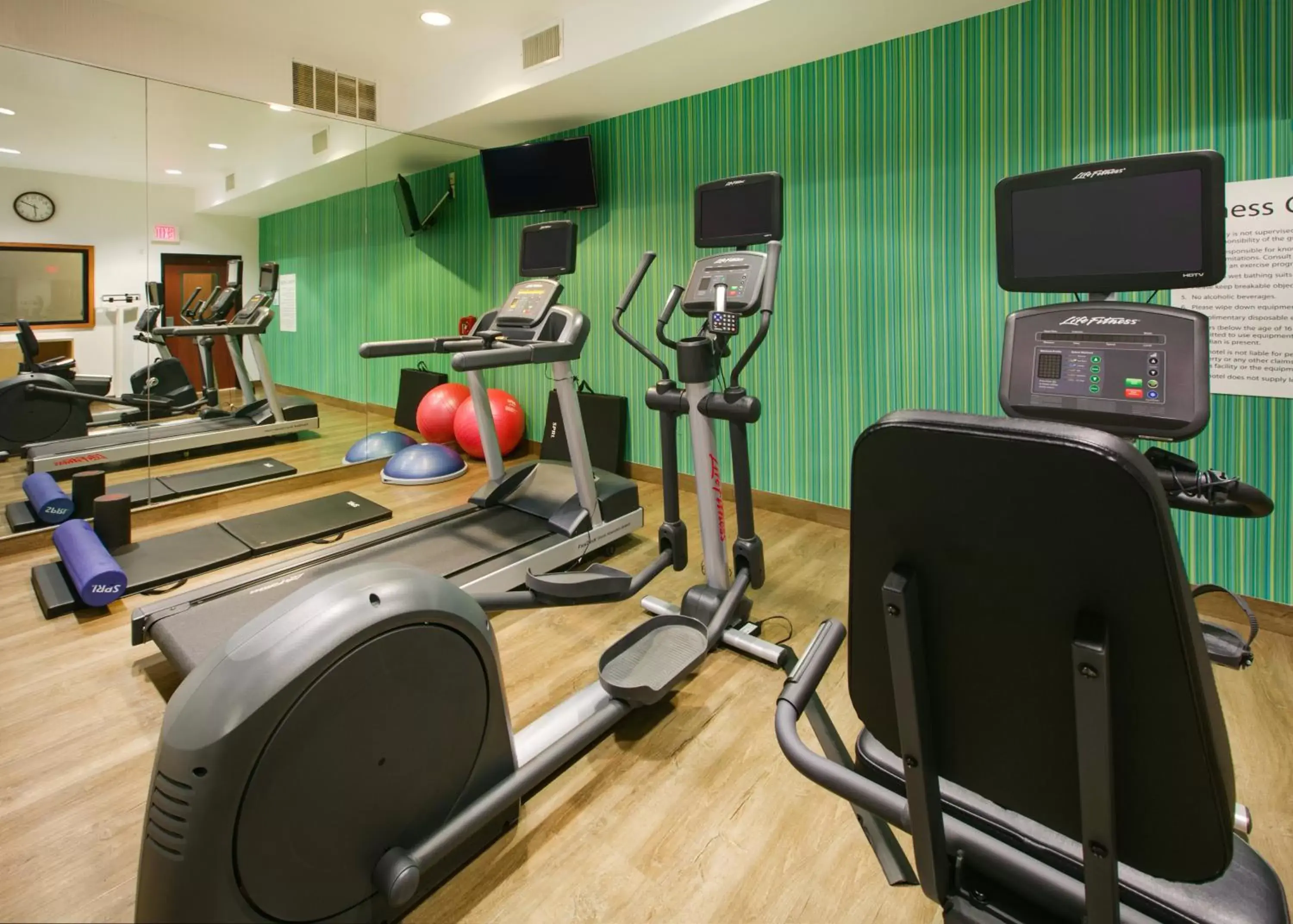 Fitness centre/facilities, Fitness Center/Facilities in Holiday Inn Express Hotel & Suites Burleson - Fort Worth, an IHG Hotel