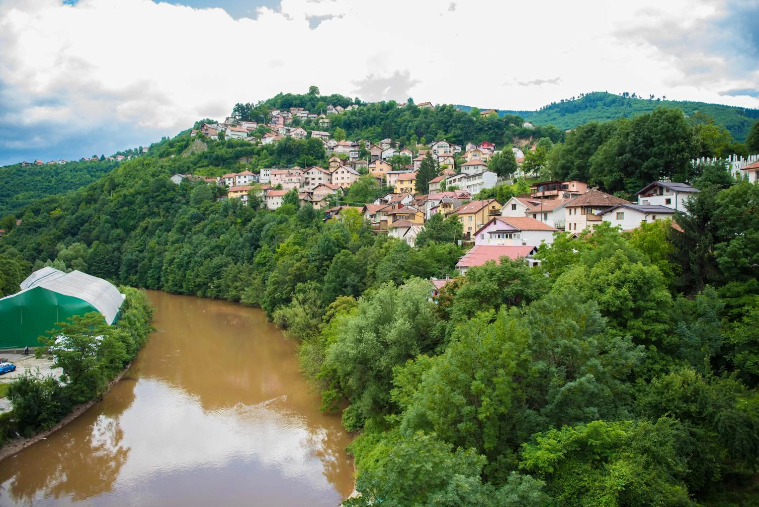Mountain view, Bird's-eye View in Leader apartment