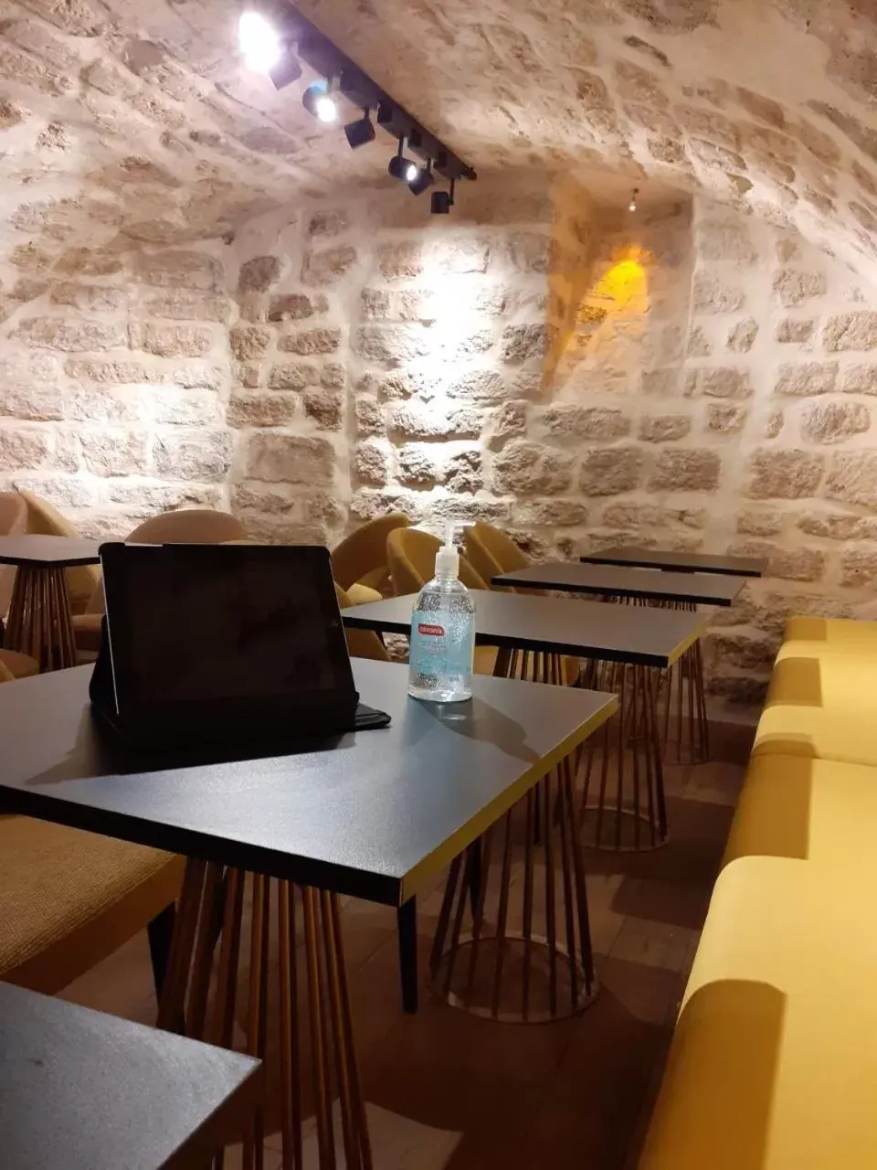 Lounge or bar in Prince Albert Lyon Bercy