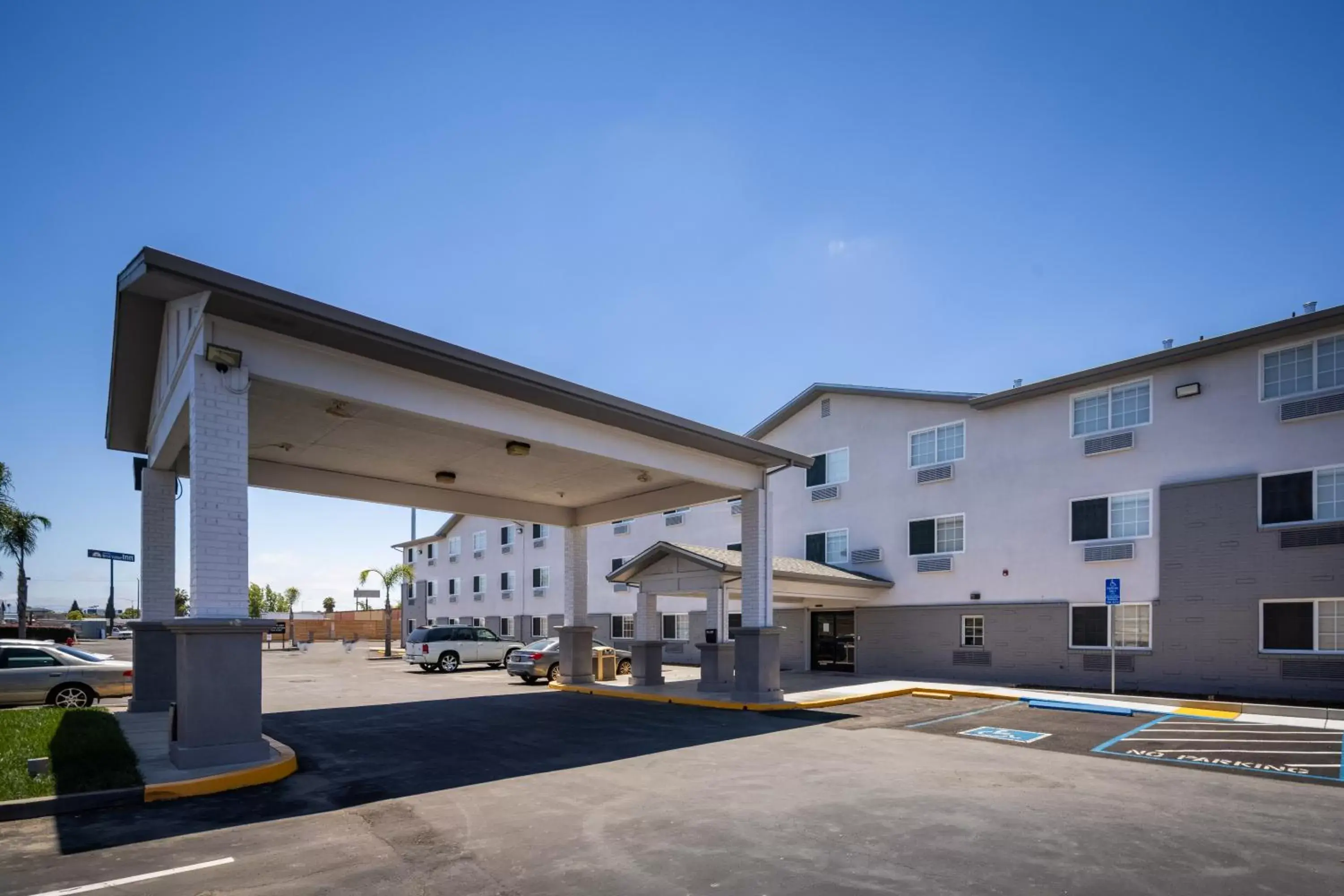 Property Building in SureStay Plus Hotel by Best Western Hayward