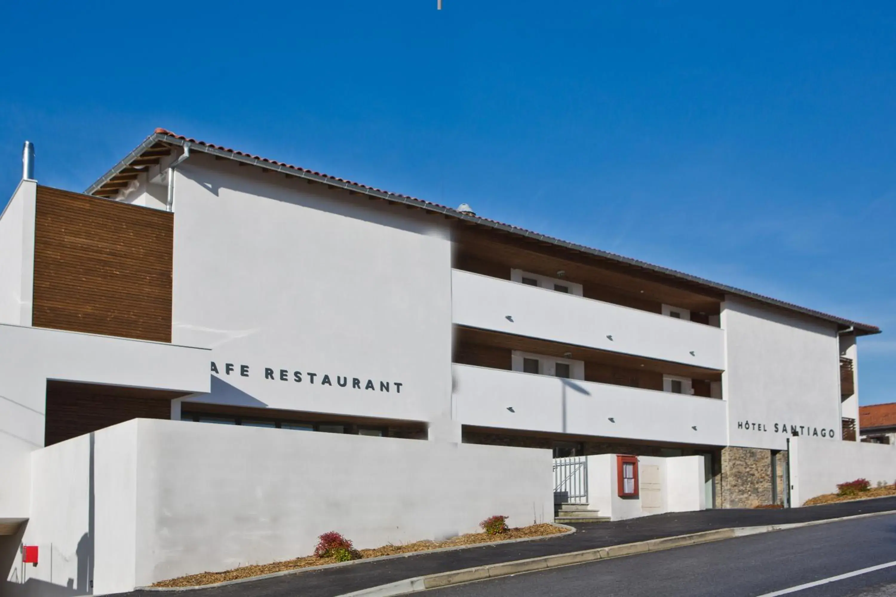 Facade/entrance, Property Building in Hotel Restaurant Santiago