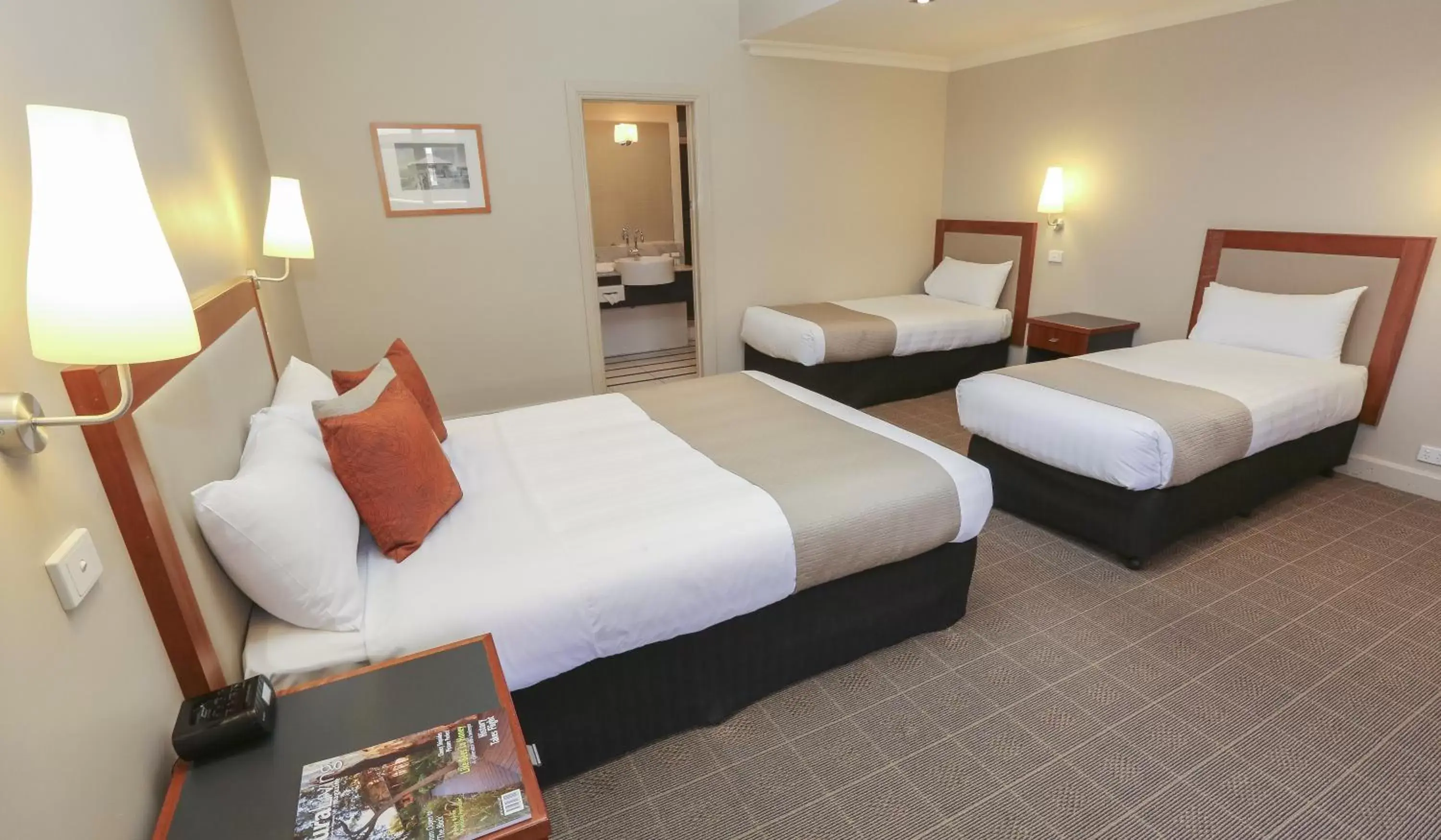 Photo of the whole room, Bed in Quality Hotel Mildura Grand