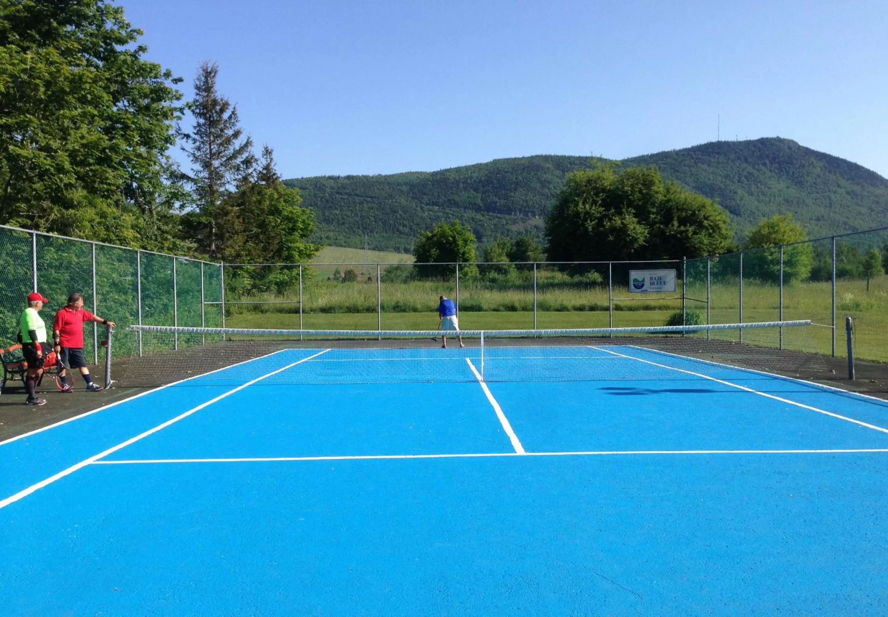 Tennis court in Riôtel Carleton-sur-Mer