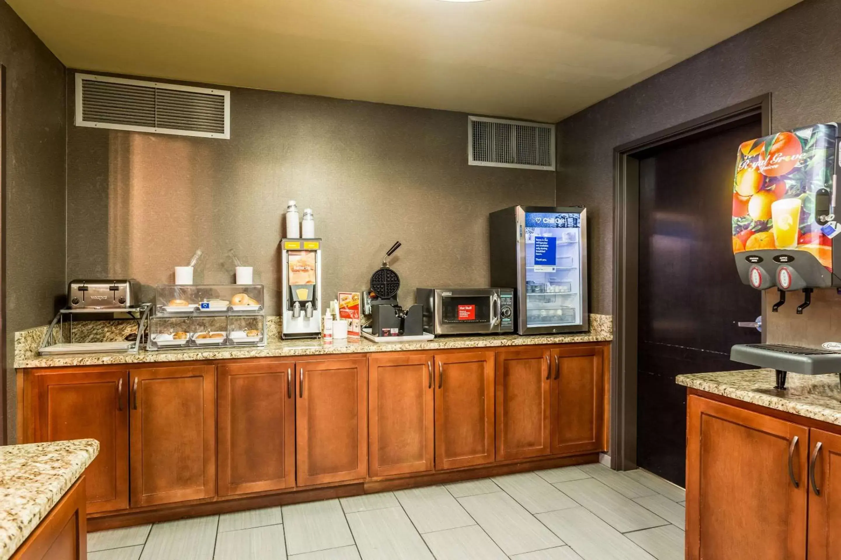 Restaurant/places to eat in Comfort Inn Tupelo