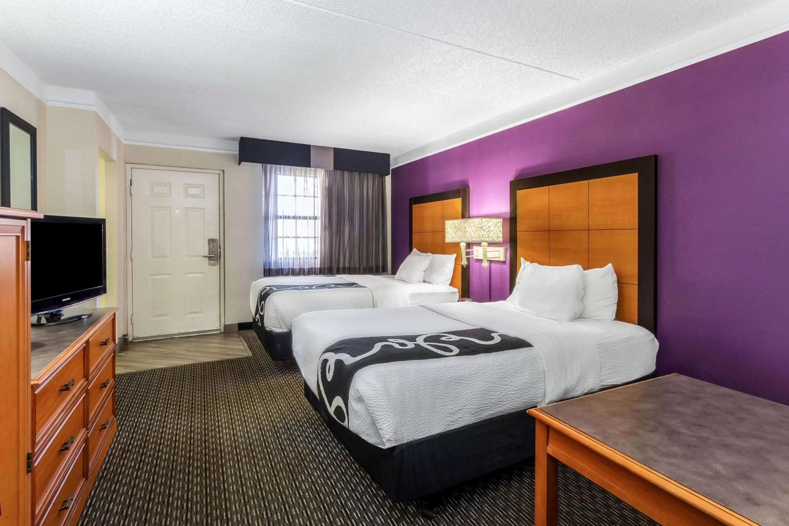 Photo of the whole room, Bed in La Quinta Inn by Wyndham Odessa
