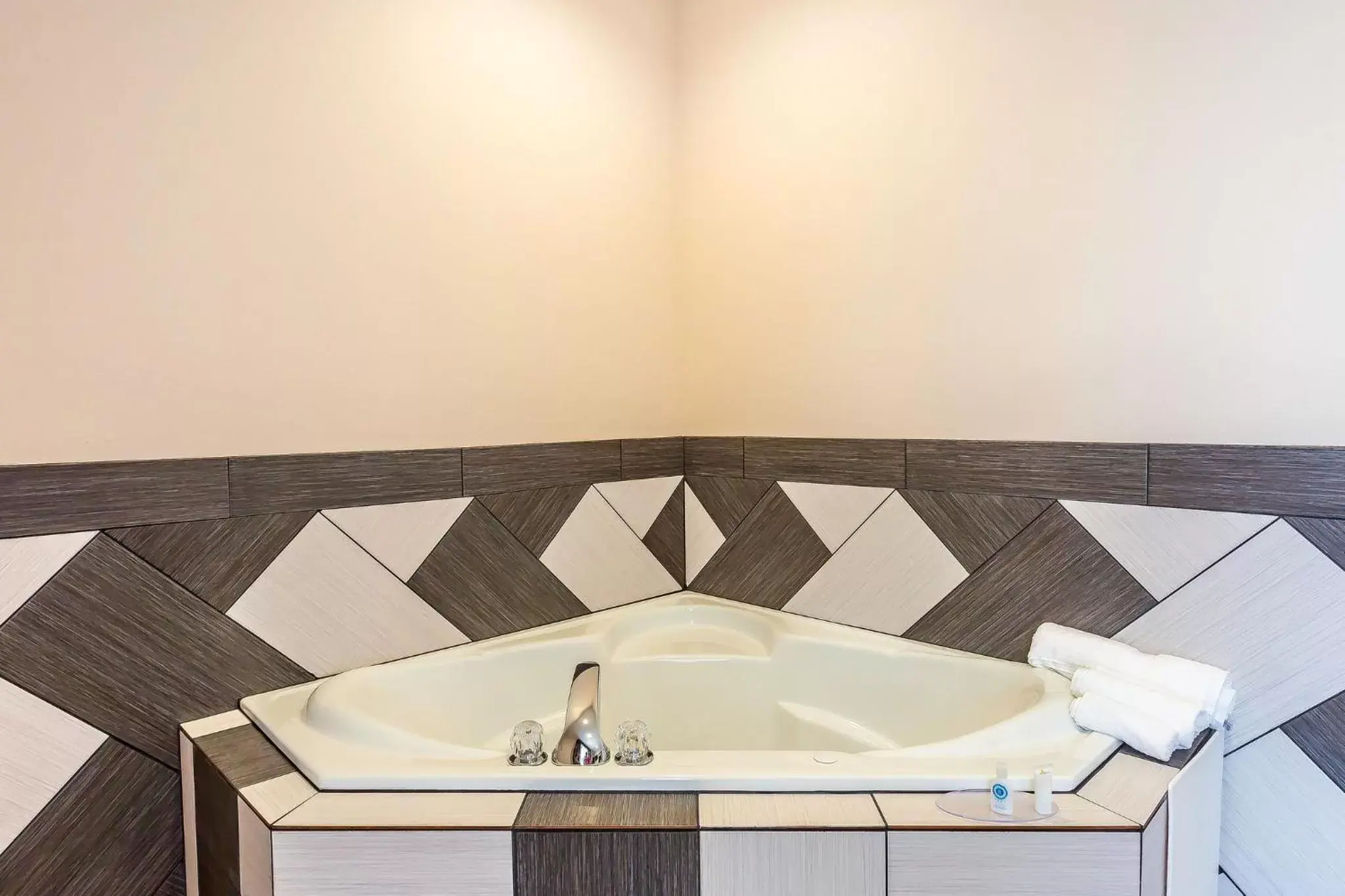 Bathroom in Comfort Inn & Suites Moore - Oklahoma City