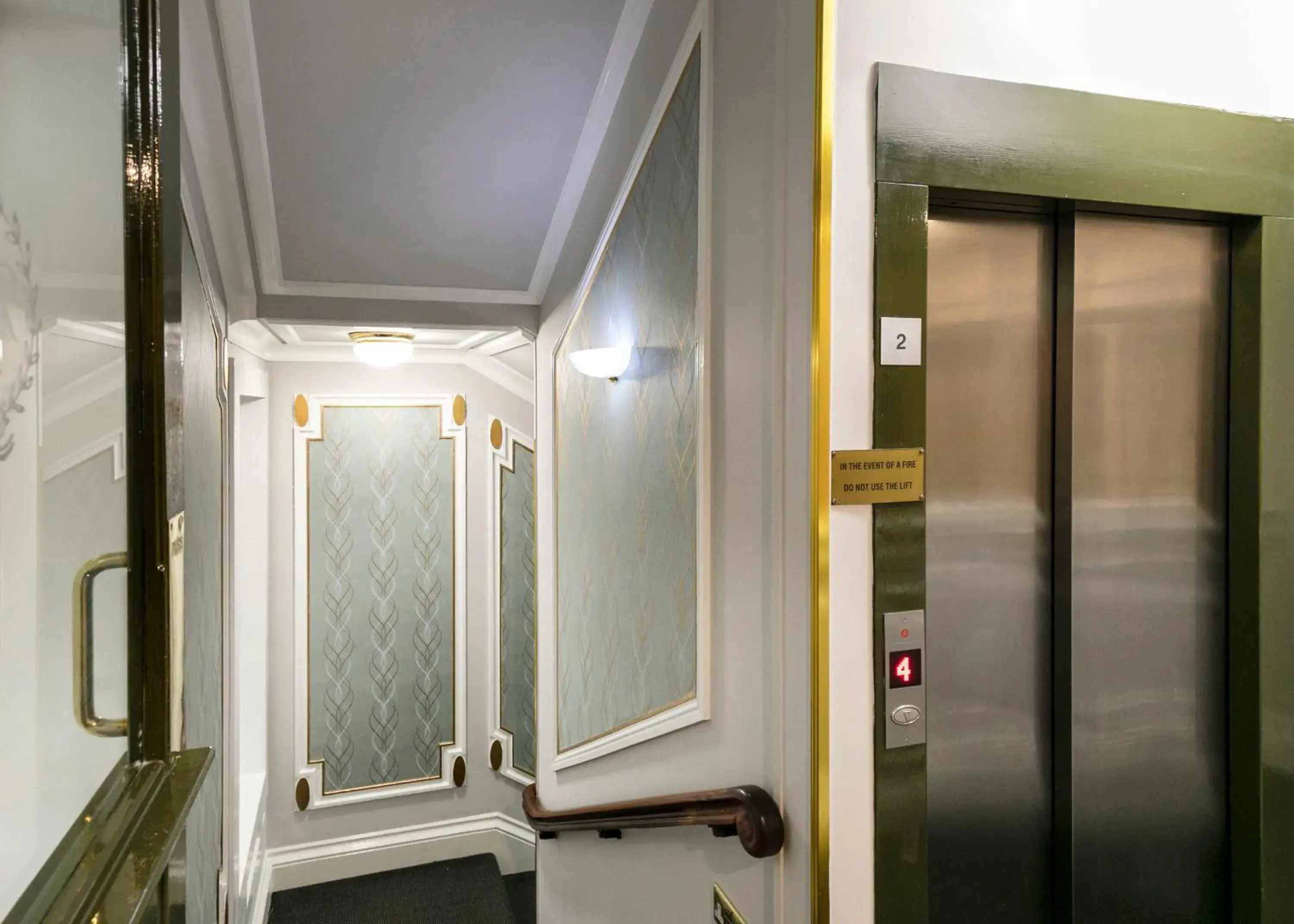 elevator in Wynn's Hotel