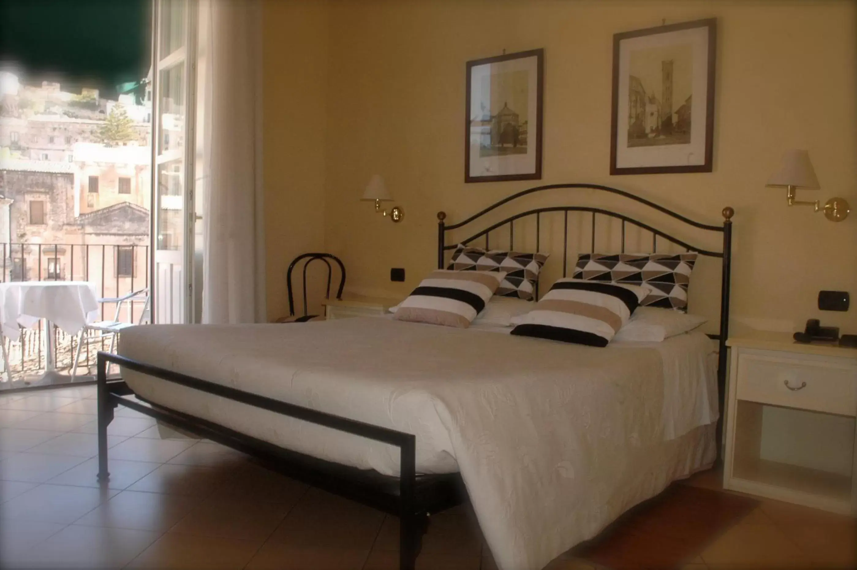 Photo of the whole room, Bed in Hotel Relais Modica