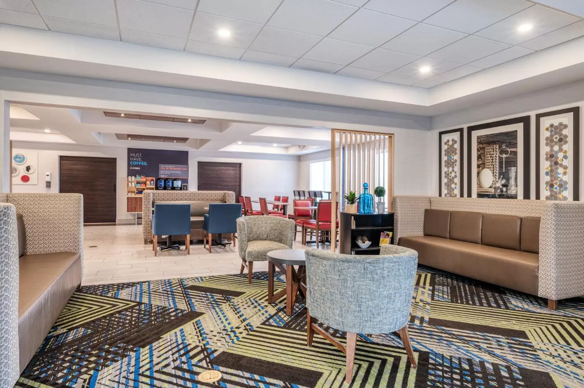 Lobby or reception, Seating Area in Holiday Inn Express & Suites Vandalia, an IHG Hotel