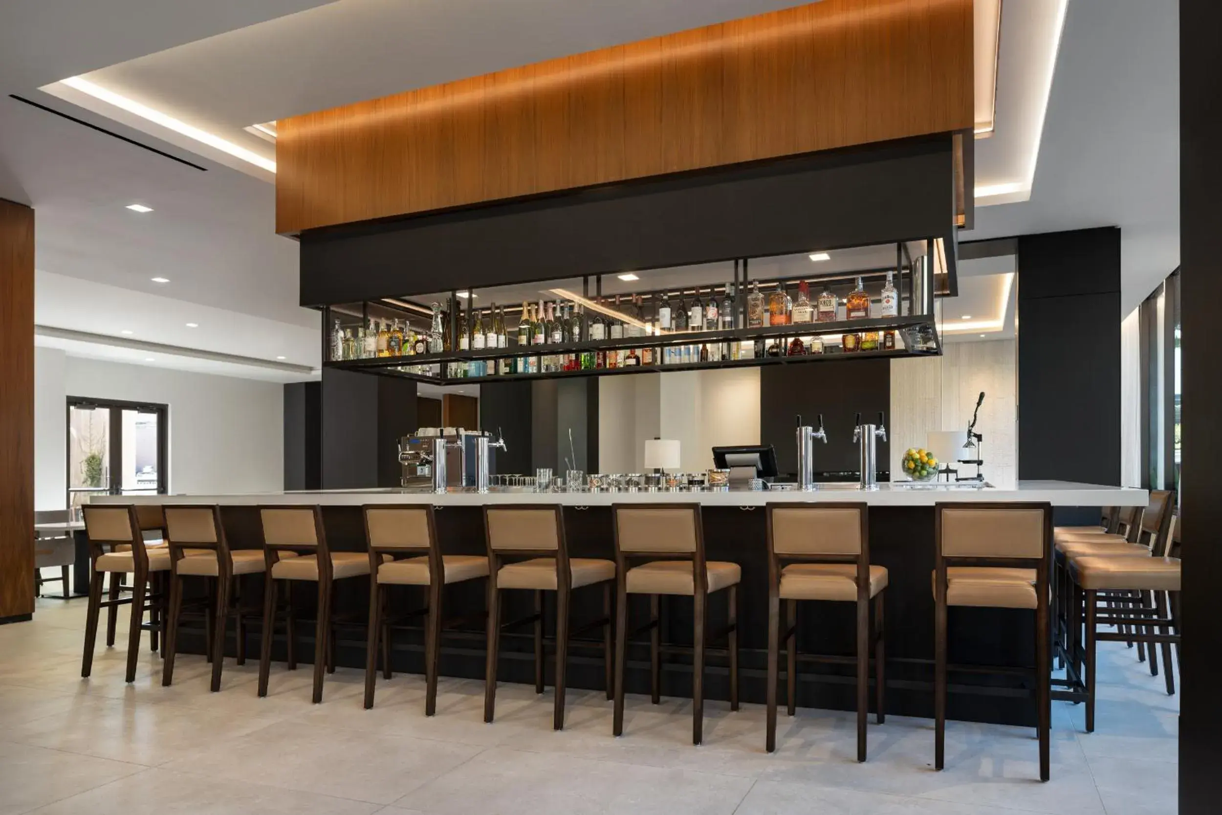 Lounge or bar, Lounge/Bar in AC Hotel by Marriott San Rafael