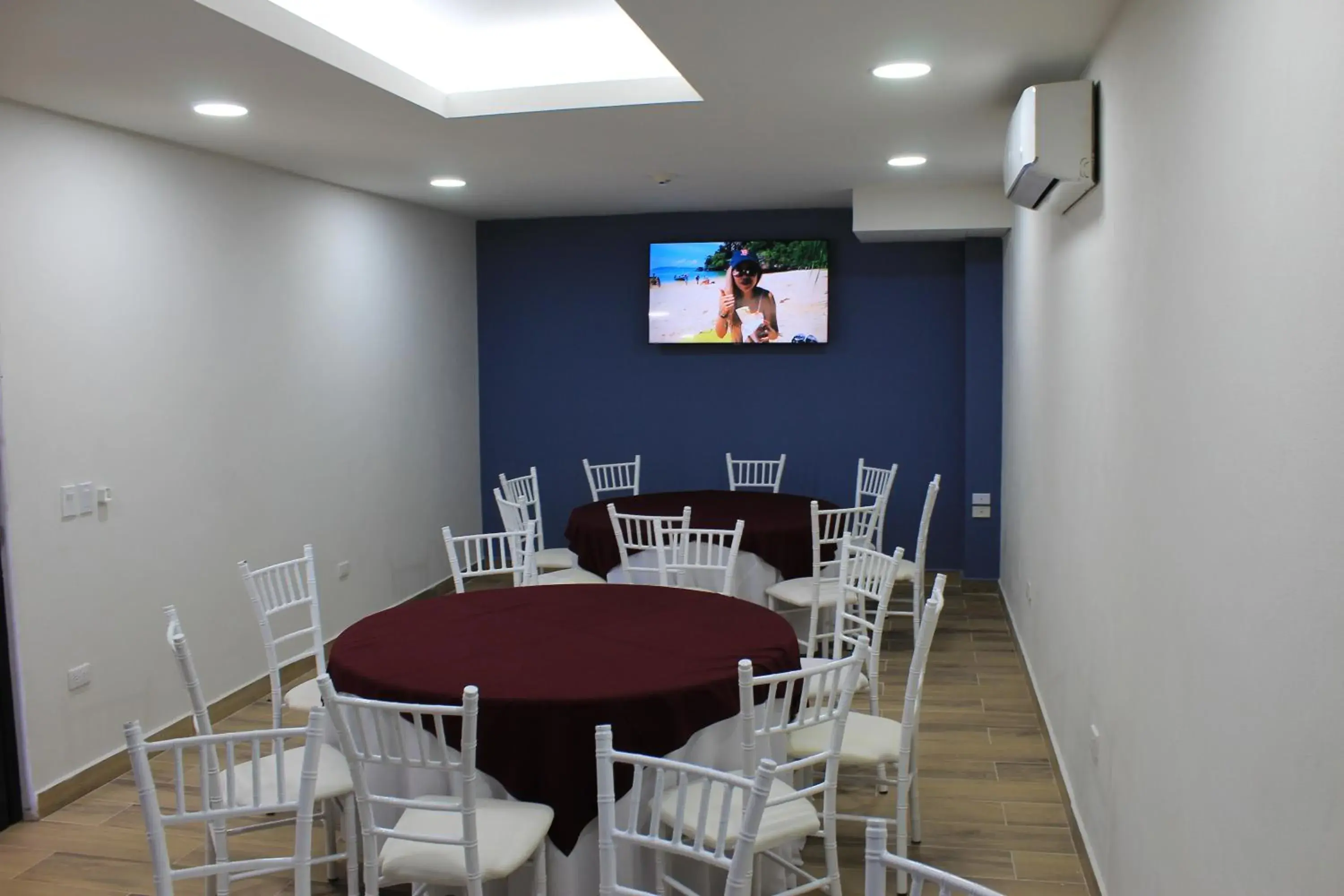 air conditioner, Restaurant/Places to Eat in Best Western Plus Sawari Hotel