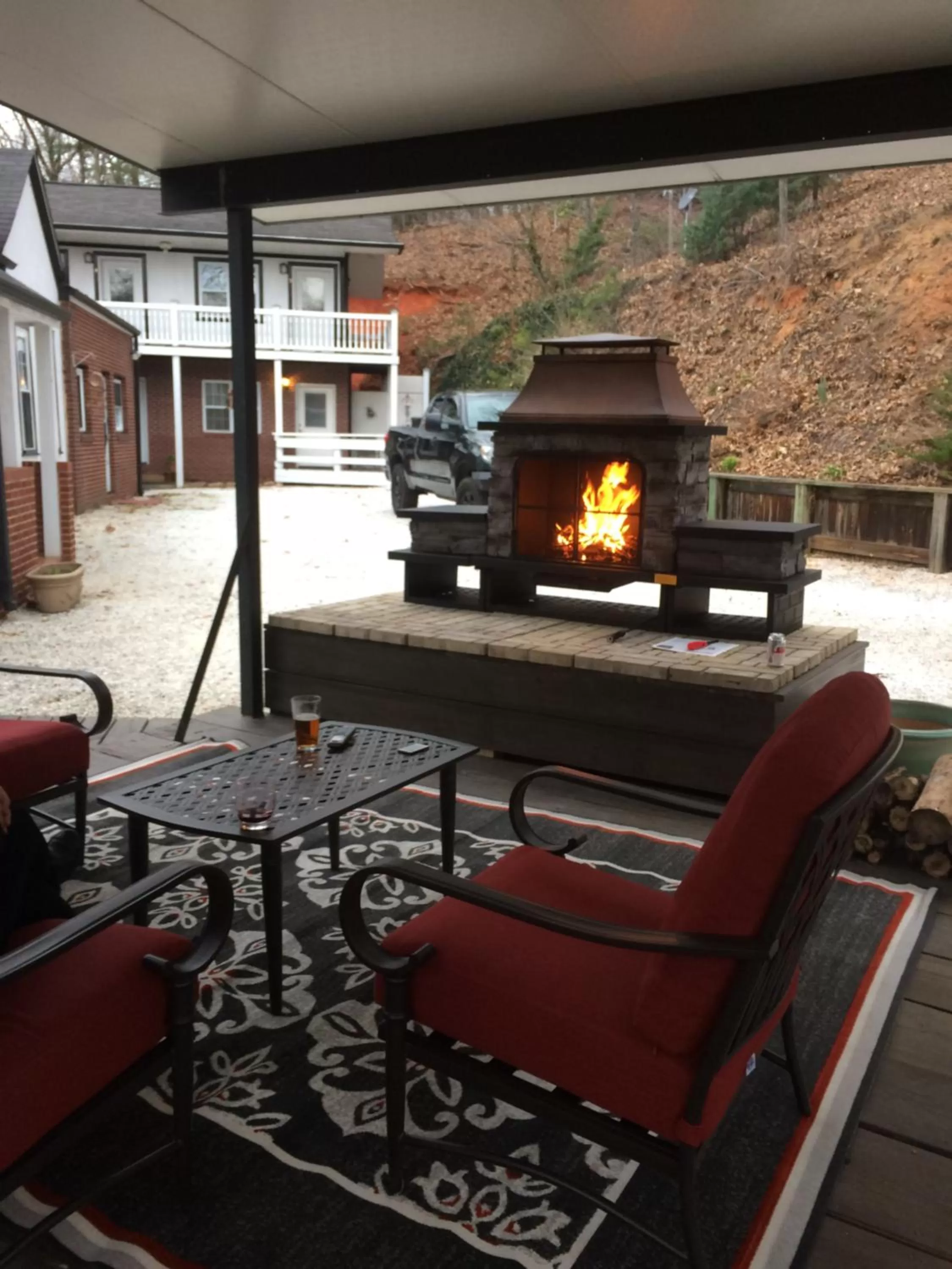 Communal lounge/ TV room, BBQ Facilities in Grafton Lodge