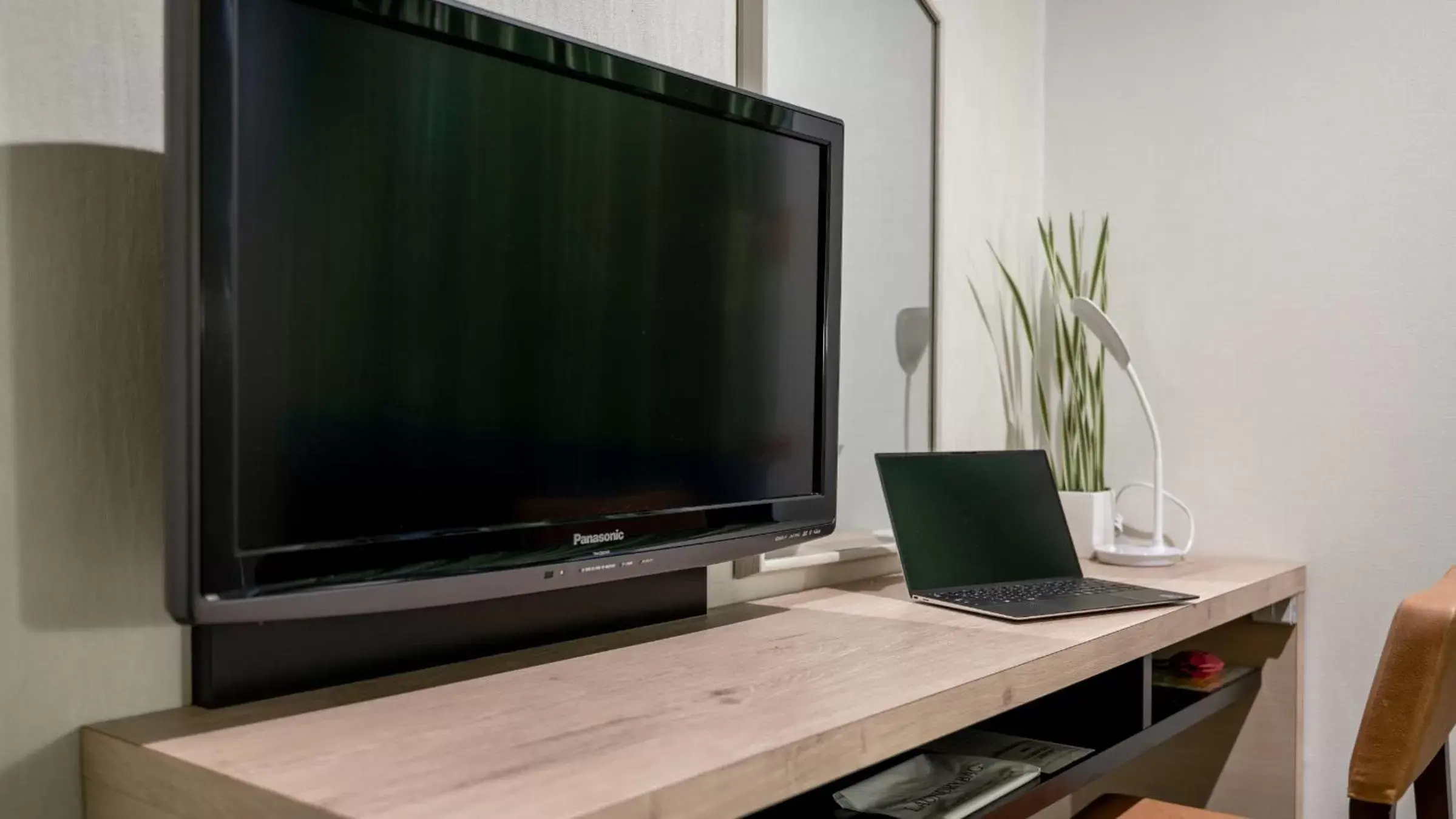 Photo of the whole room, TV/Entertainment Center in New Otani Inn Sapporo