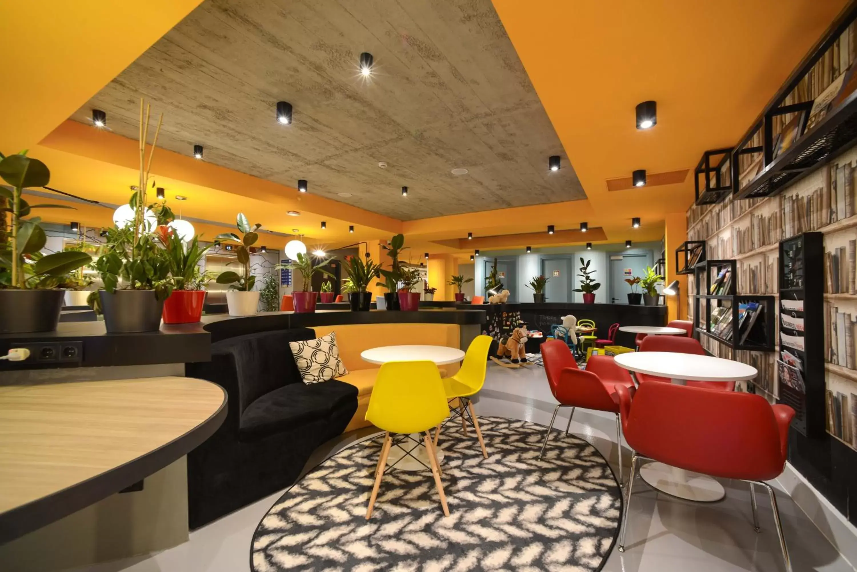 Lobby or reception in ibis Styles Tbilisi Center