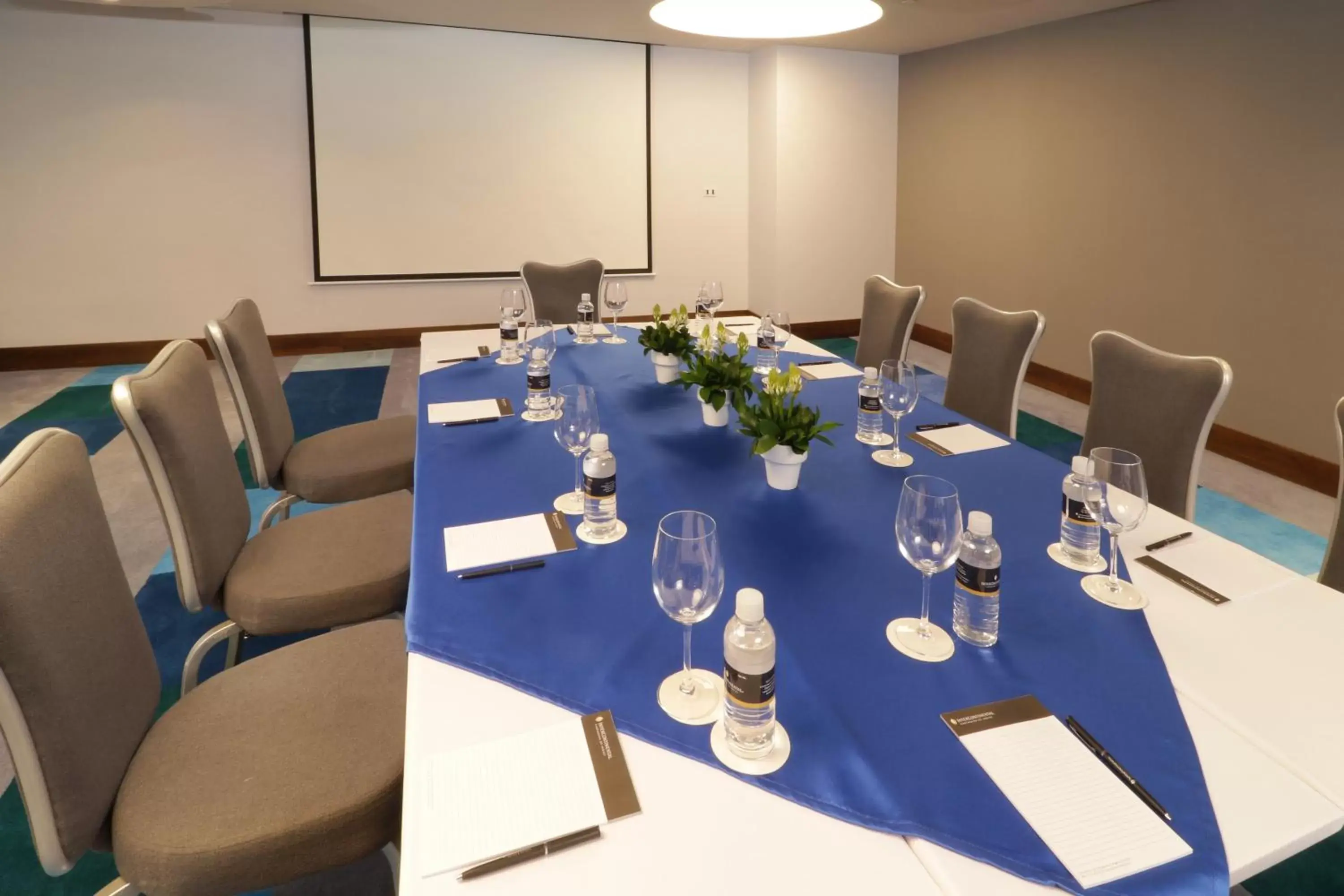 Meeting/conference room in Hotel InterContinental Cartagena, an IHG Hotel