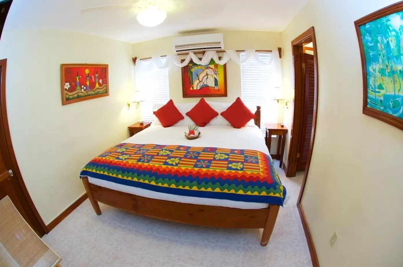 Bed in The Palms Oceanfront Suites Bed in The Palms Oceanfront Suites