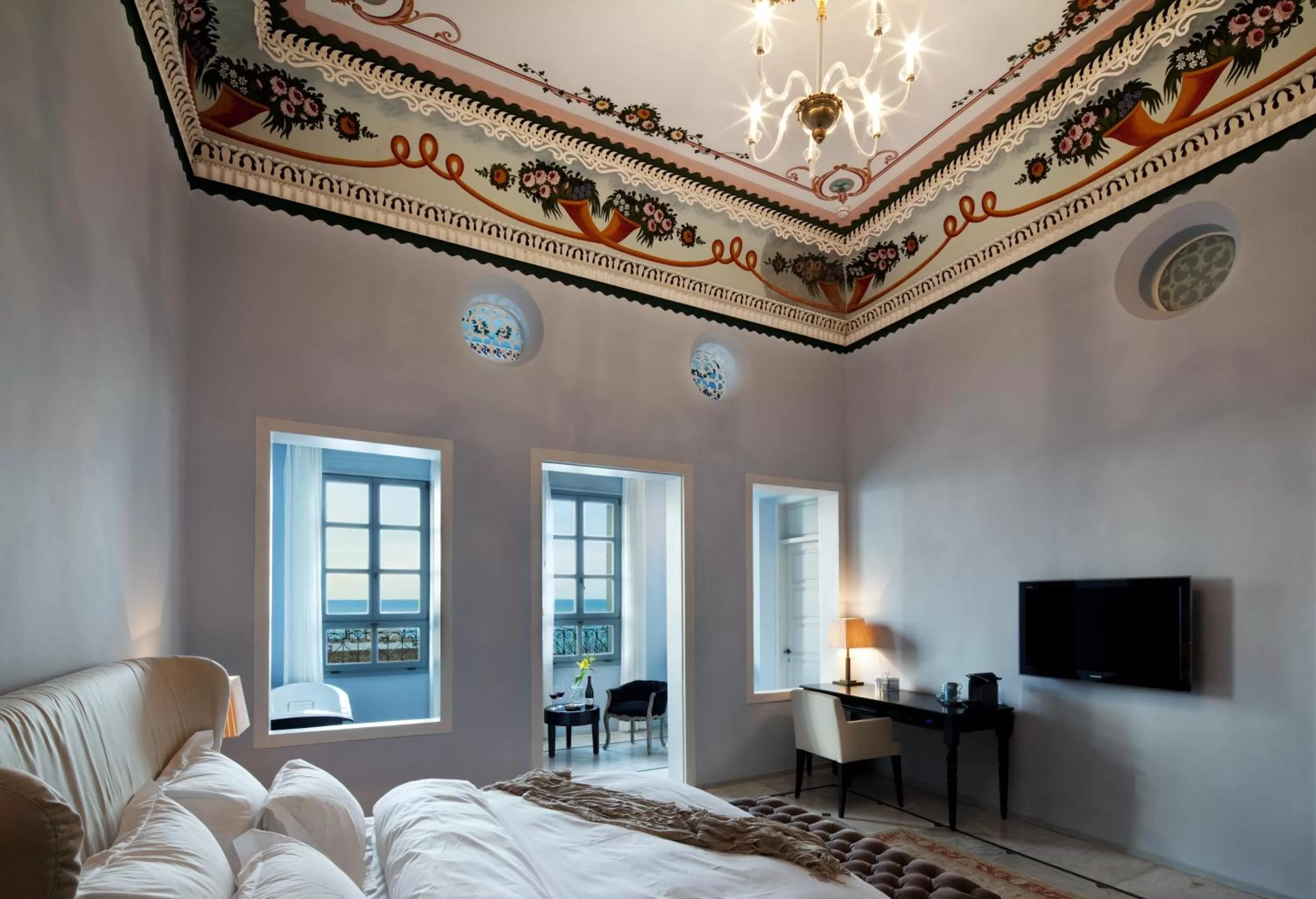 Bed in The Efendi Hotel Akko