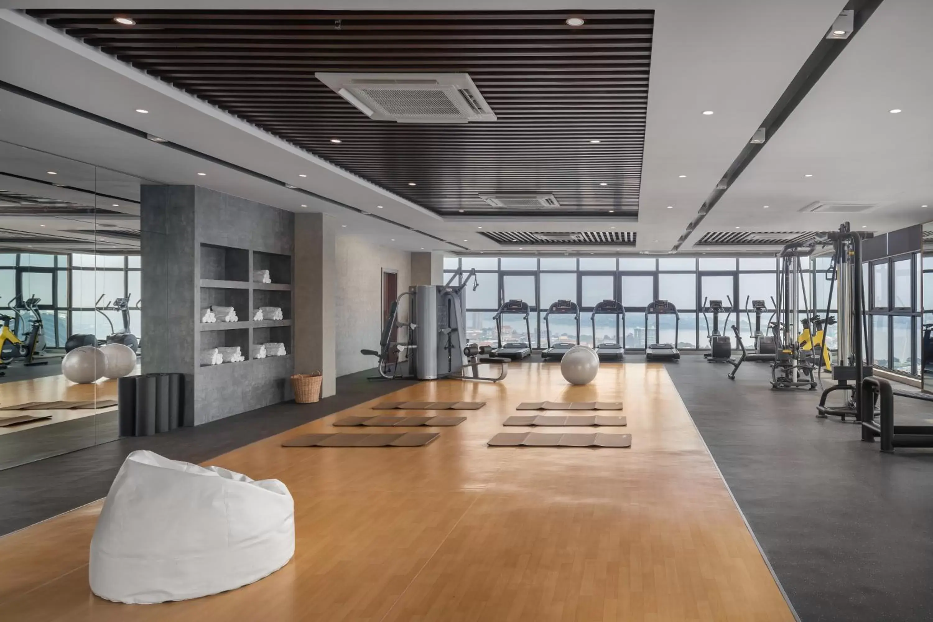 Fitness centre/facilities in The Peninsula Phnom Penh Fitness centre/facilities in The Peninsula Phnom Penh