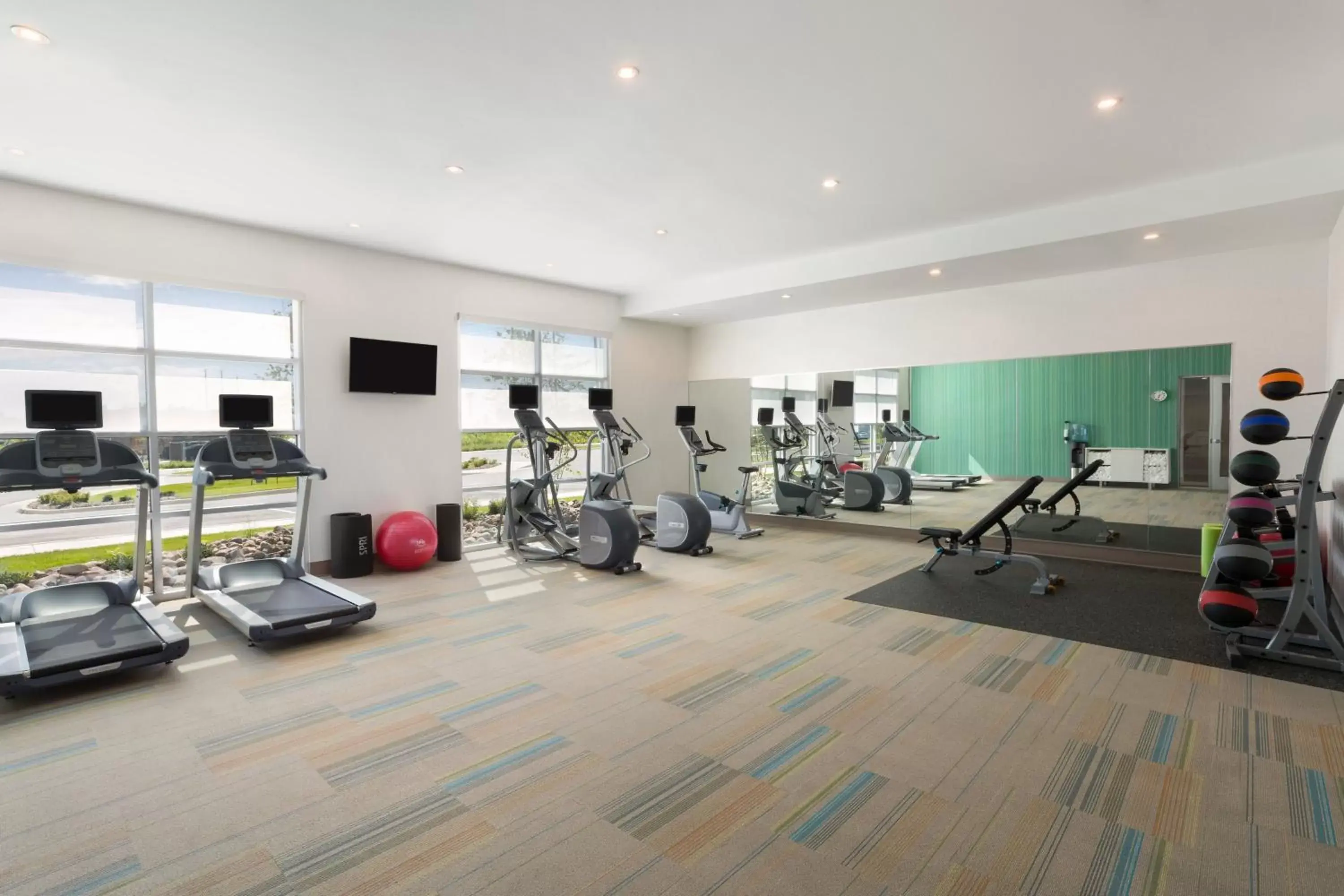 Fitness centre/facilities, Fitness Center/Facilities in Holiday Inn Express & Suites Duluth North - Miller Hill, an IHG Hotel
