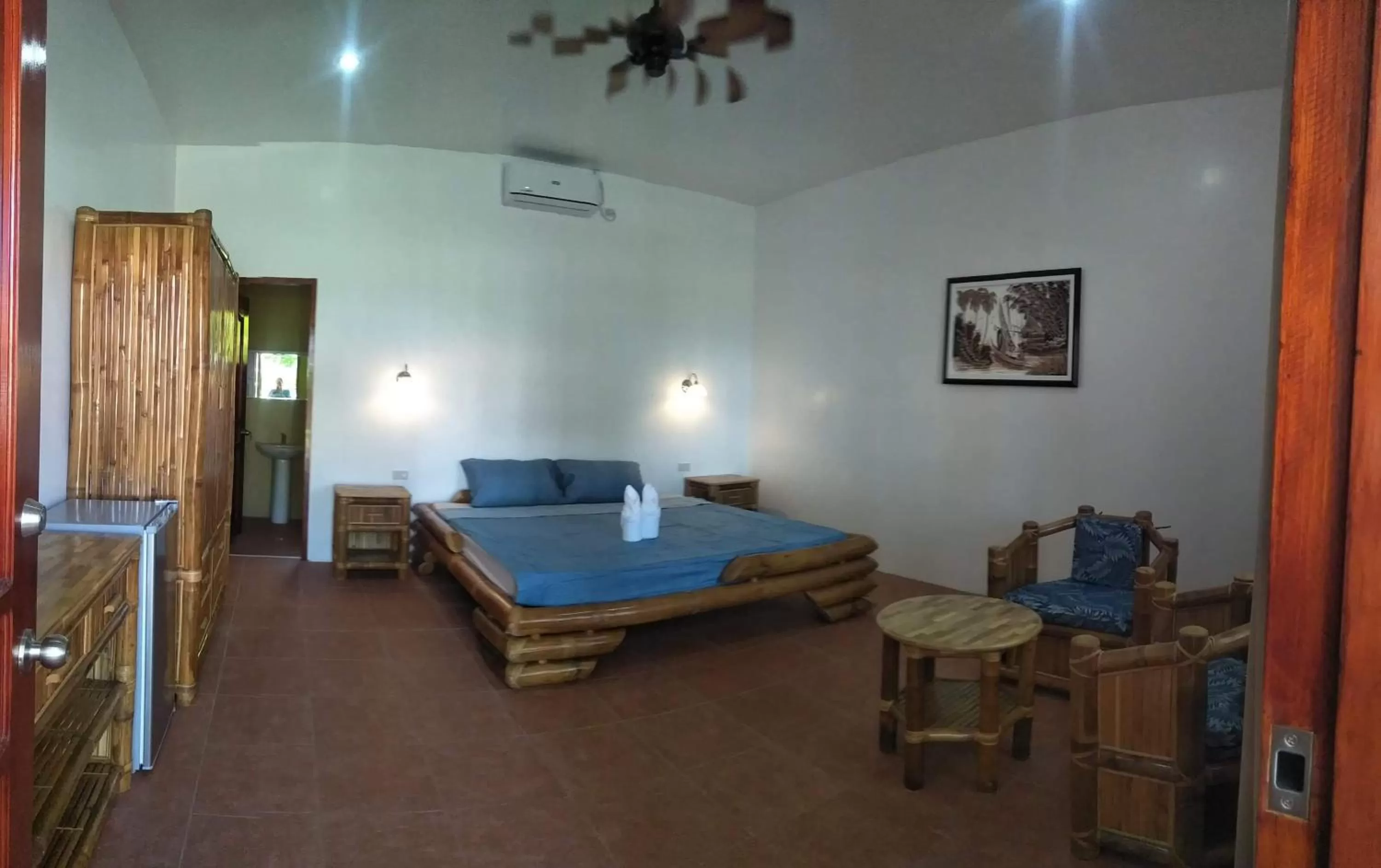 Bed in Tauig Beach Resort