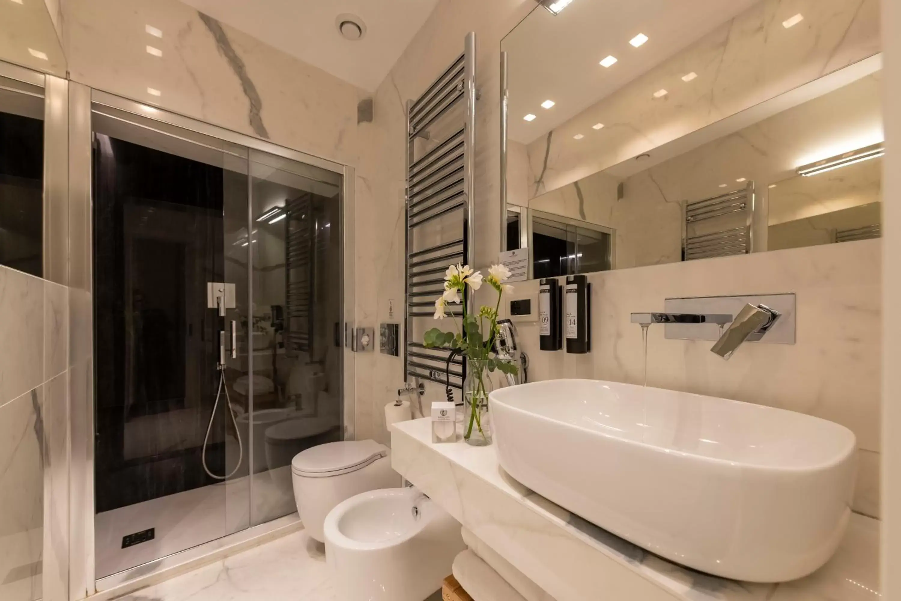 Shower, Bathroom in Argentina Residenza Style Hotel