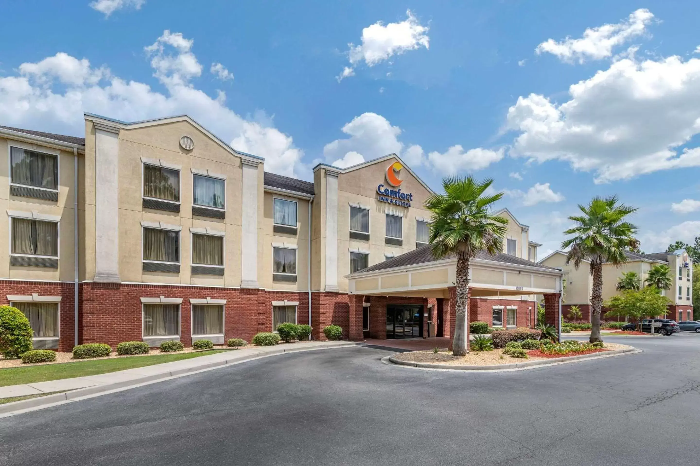 Property building in Comfort Inn & Suites Statesboro - University Area Property building in Comfort Inn & Suites Statesboro - University Area