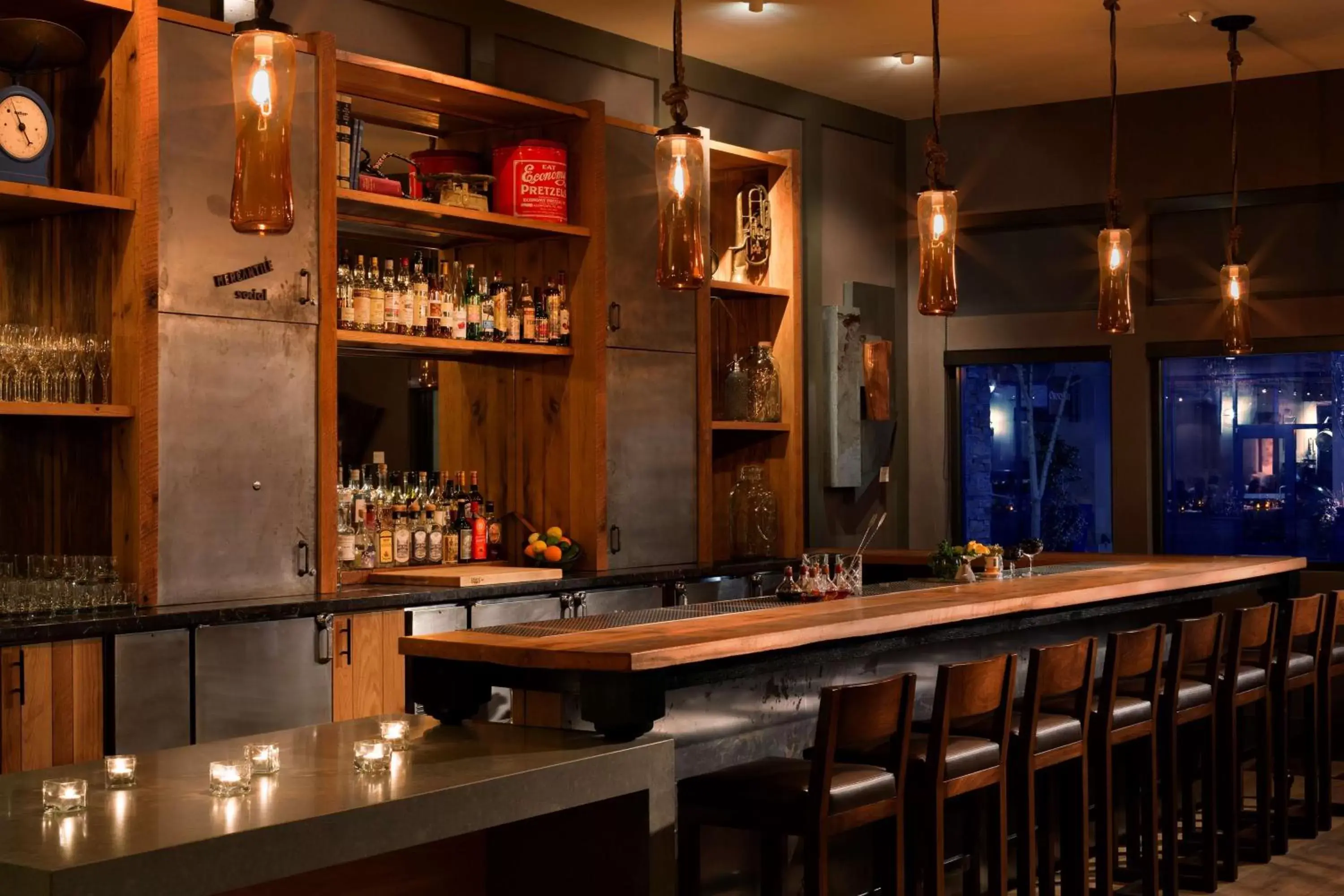 Lounge or bar in Andaz Napa, By Hyatt Lounge or bar in Andaz Napa, By Hyatt