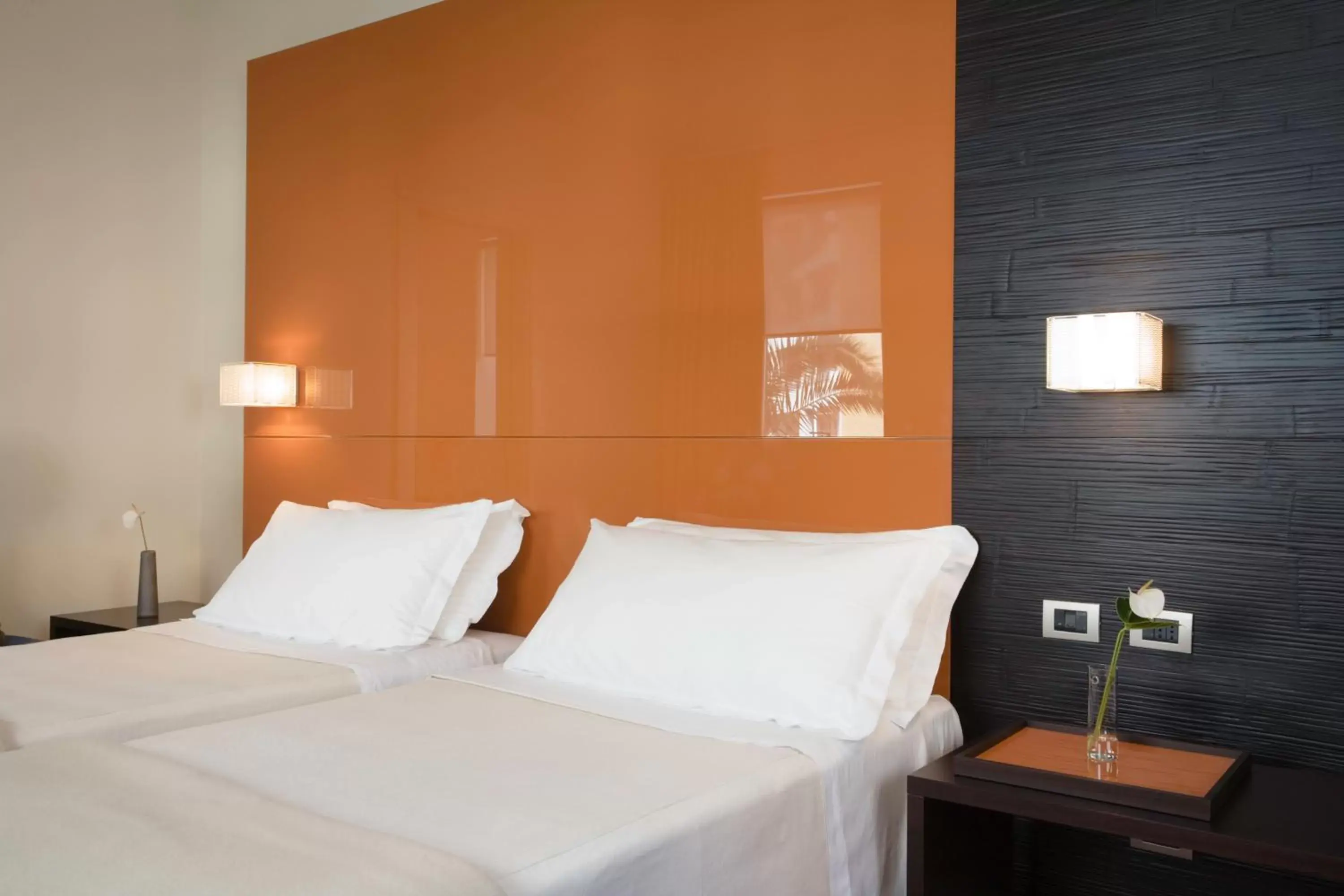 City view, Bed in UNAHOTELS T Hotel Cagliari