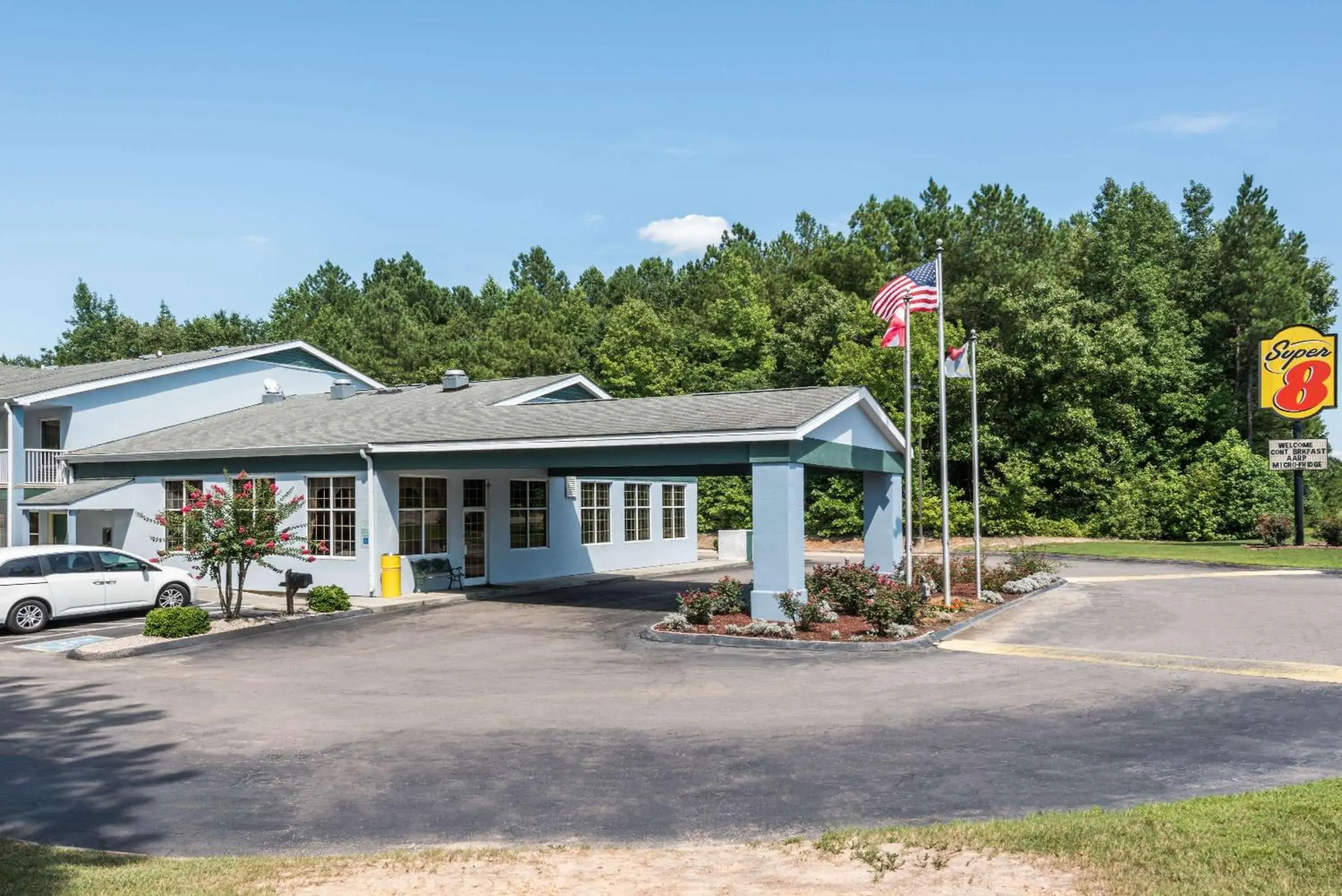 Property Building in Super 8 by Wyndham Fayetteville