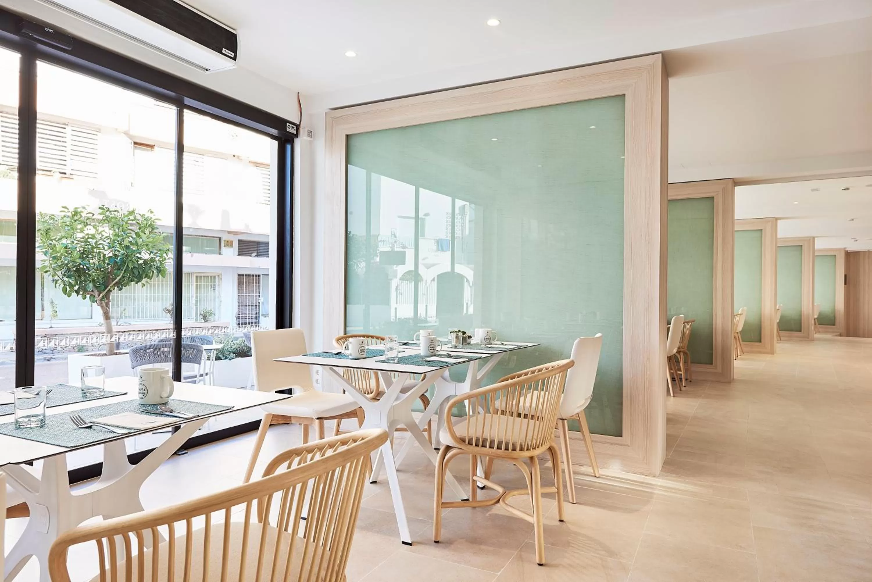 Lounge or bar in Eurostars Ibiza