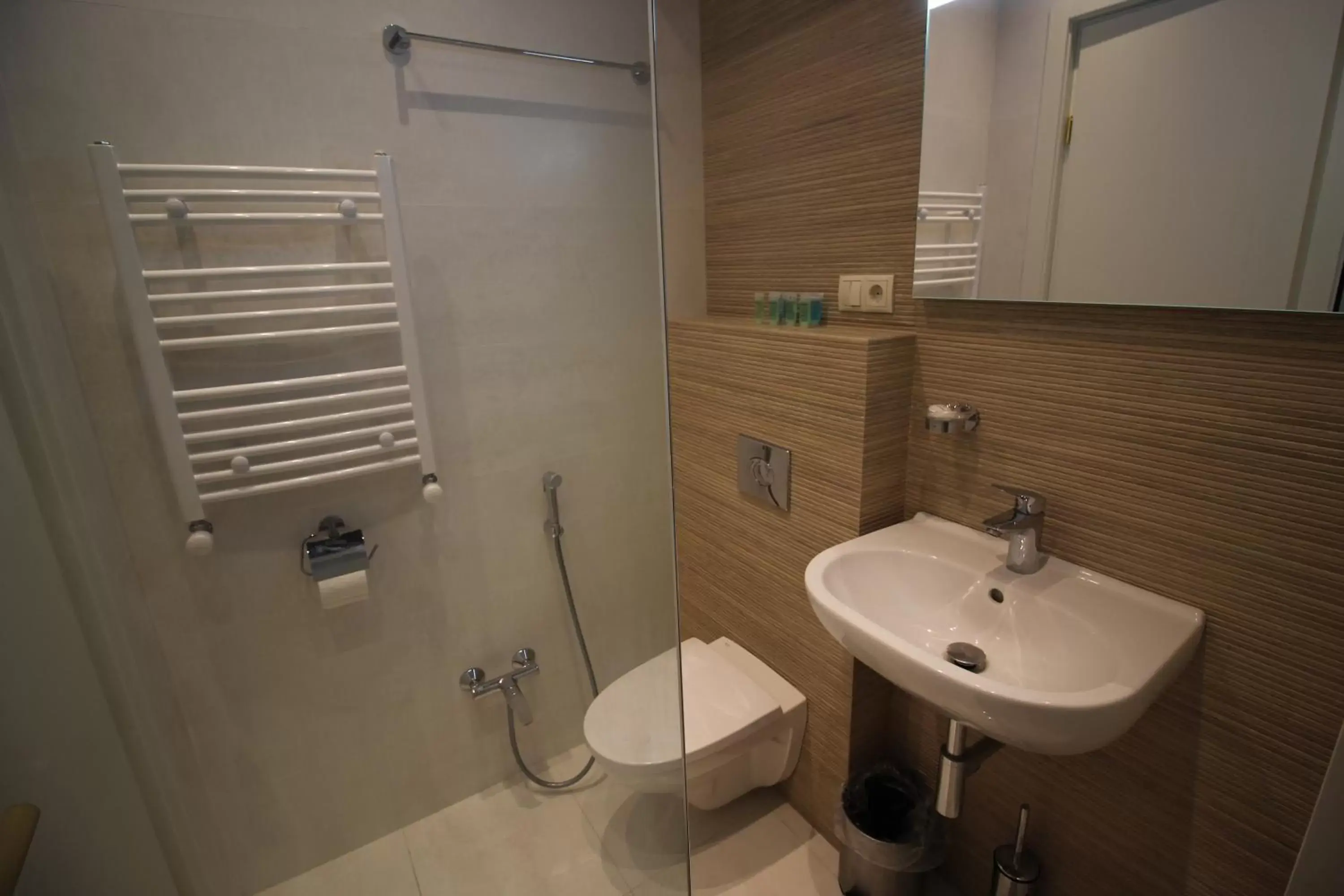 Shower, Bathroom in Super Luxury Apartments
