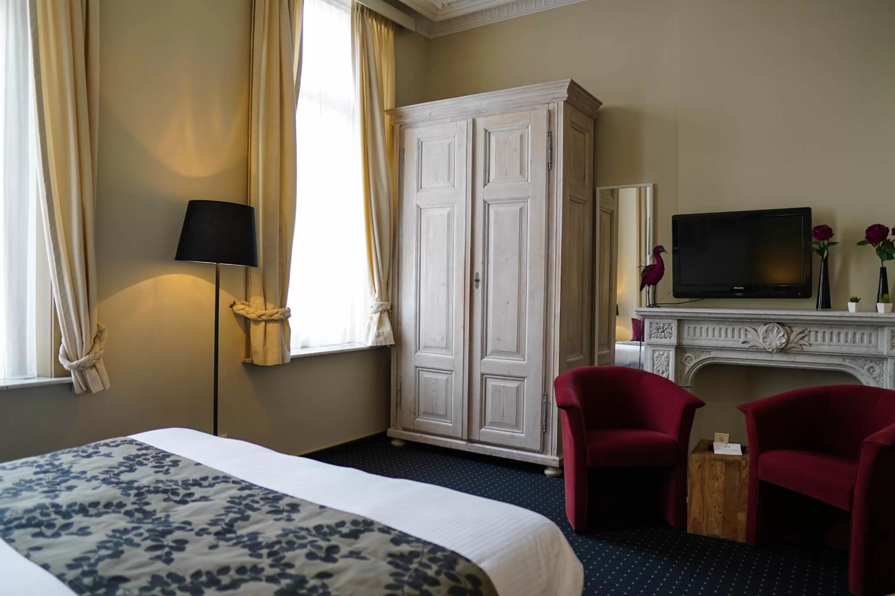 Bedroom, Bed in Hotel de Flandre Ghent