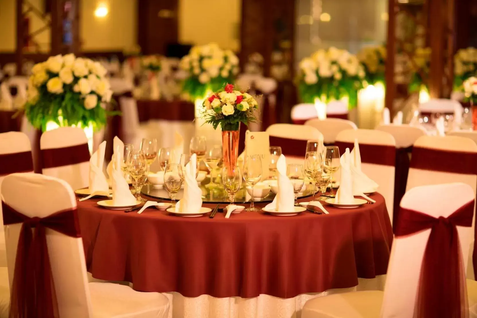 Restaurant/places to eat in Vien Dong Hotel - Near Bui Vien Walking Street Restaurant/places to eat in Vien Dong Hotel - Near Bui Vien Walking Street