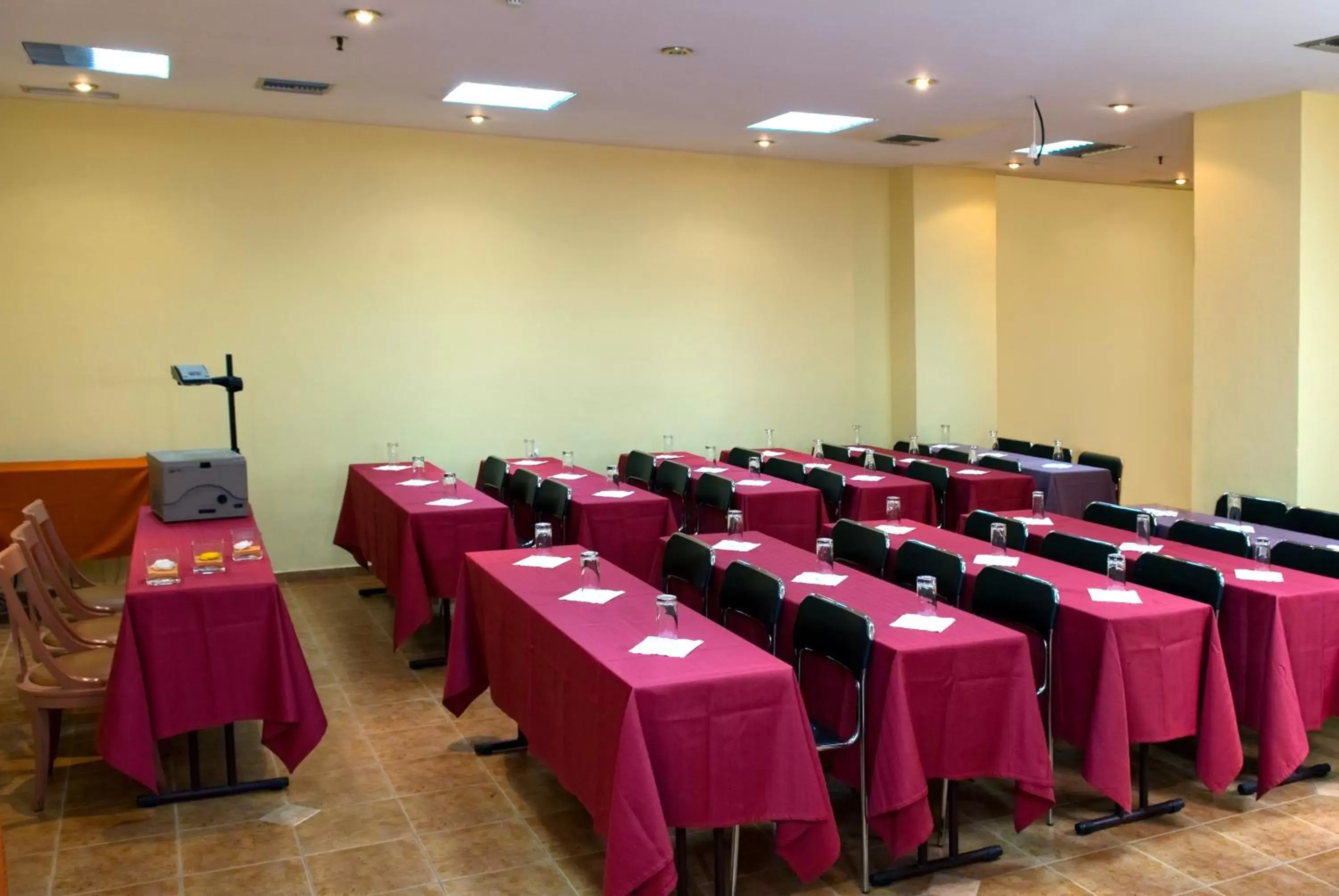 Meeting/conference room in Hotel Brascos