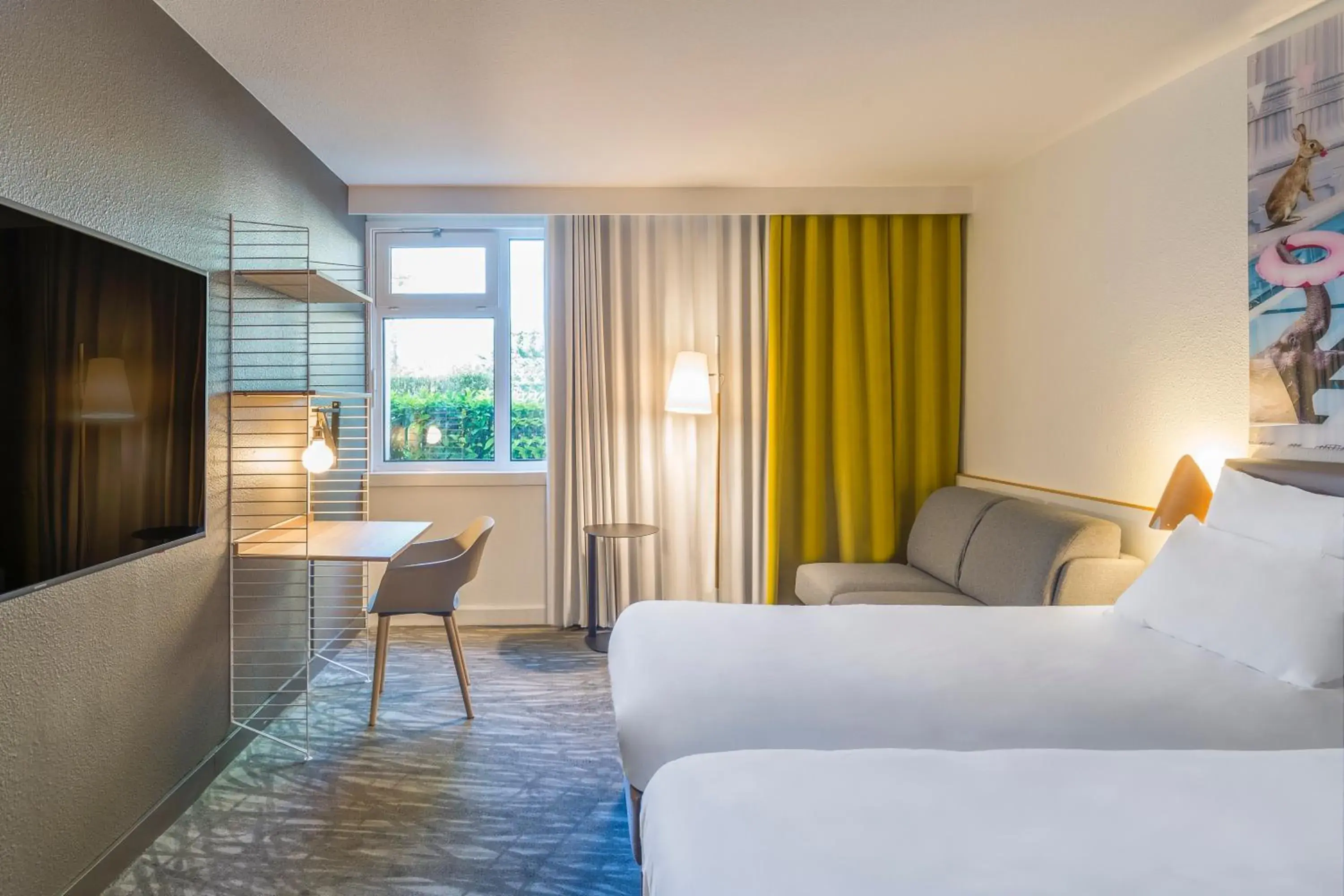 Bedroom, Seating Area in Novotel Paris Créteil Le Lac