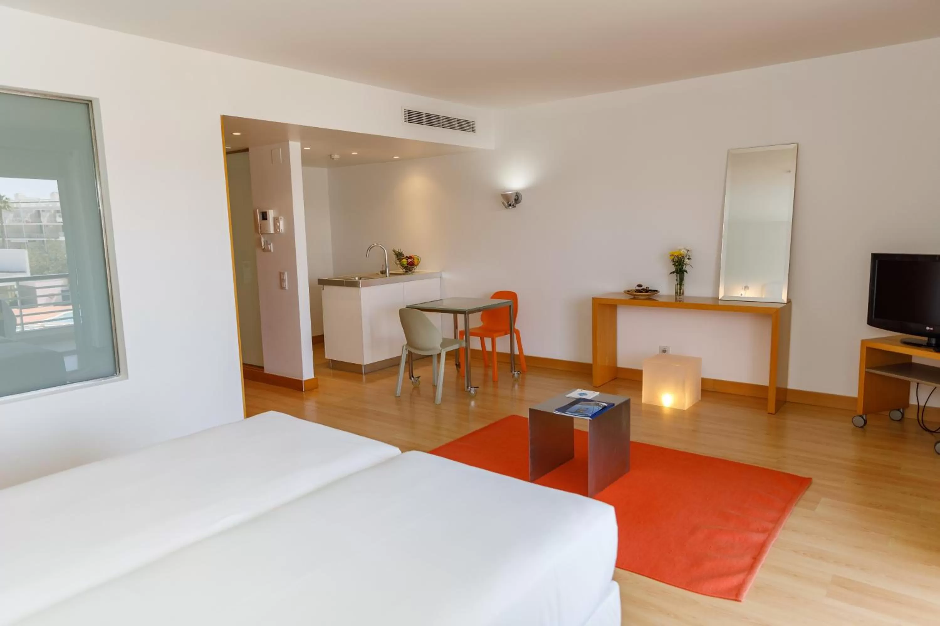 Bedroom, Bed in Marina Club Lagos Resort