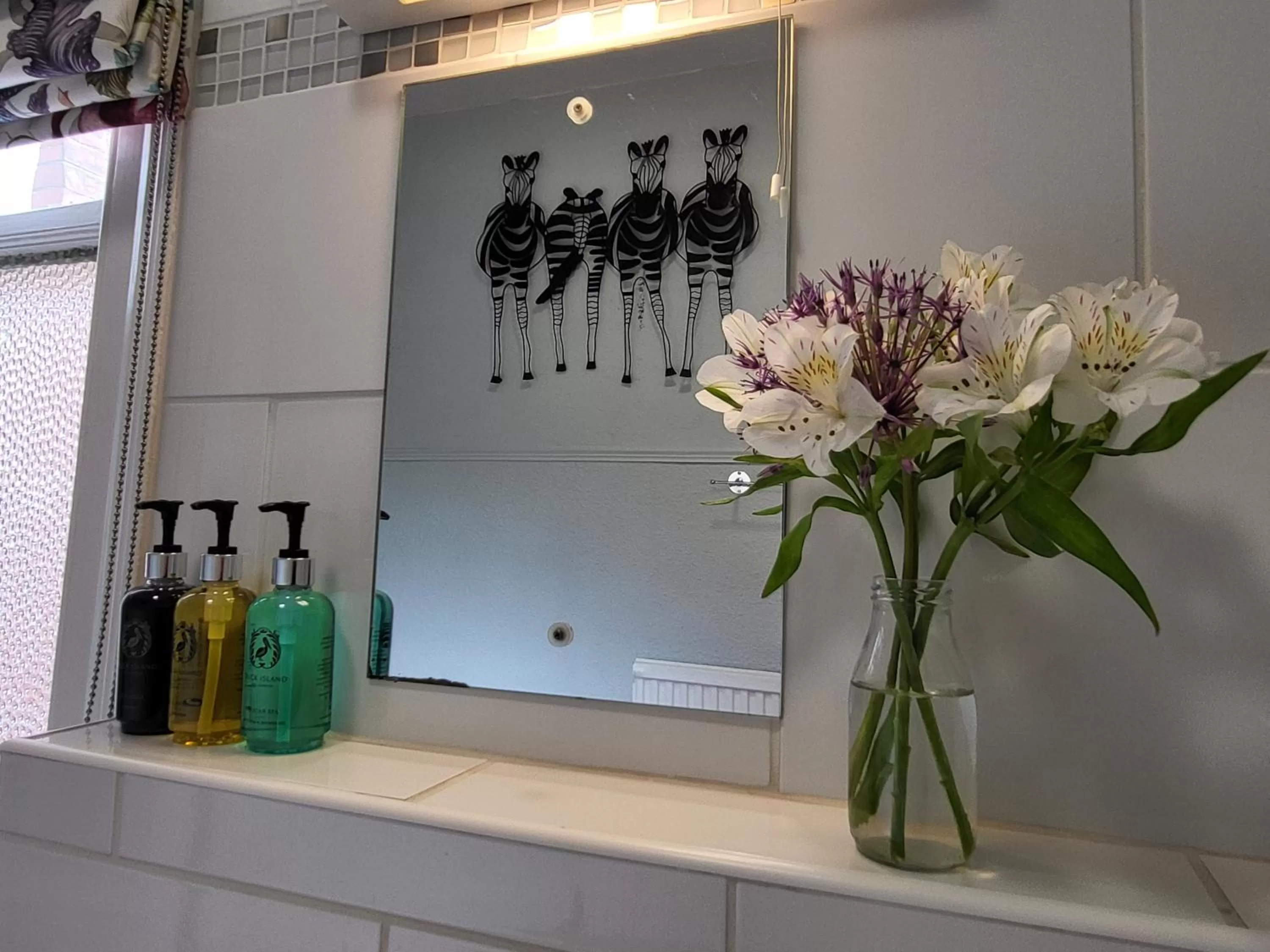 Bathroom in St George's Guest House