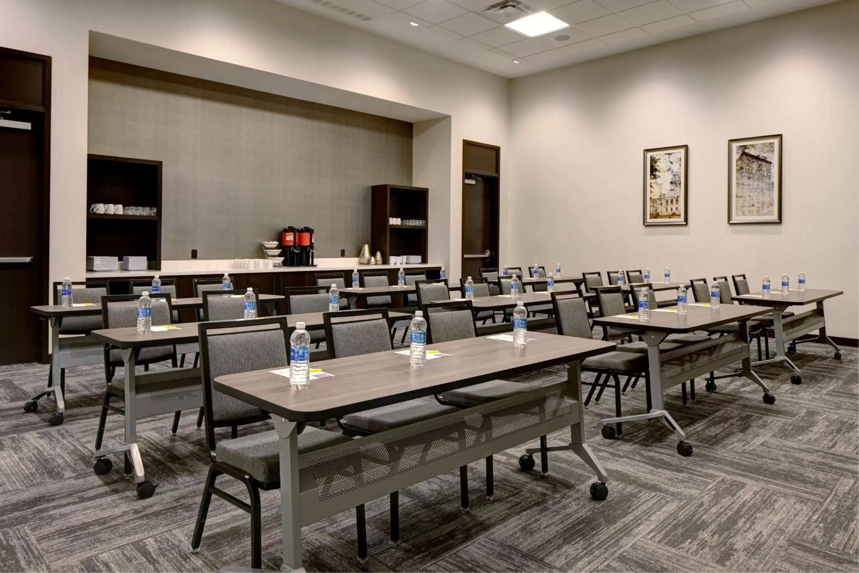 Meeting/conference room, Restaurant/Places to Eat in Hyatt Place St. Paul