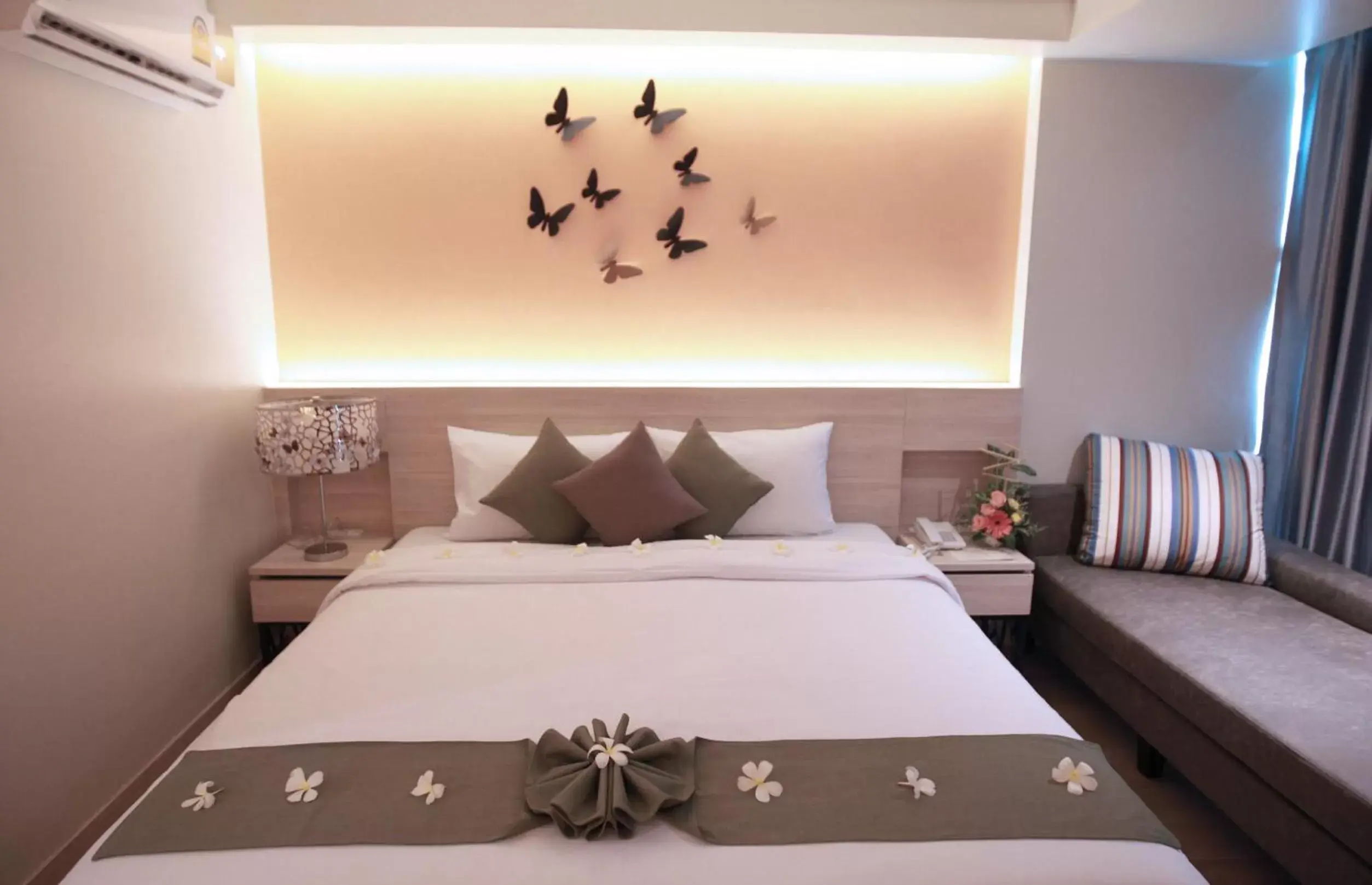 Bedroom, Bed in Levana Pattaya Hotel - SHA Extra Plus