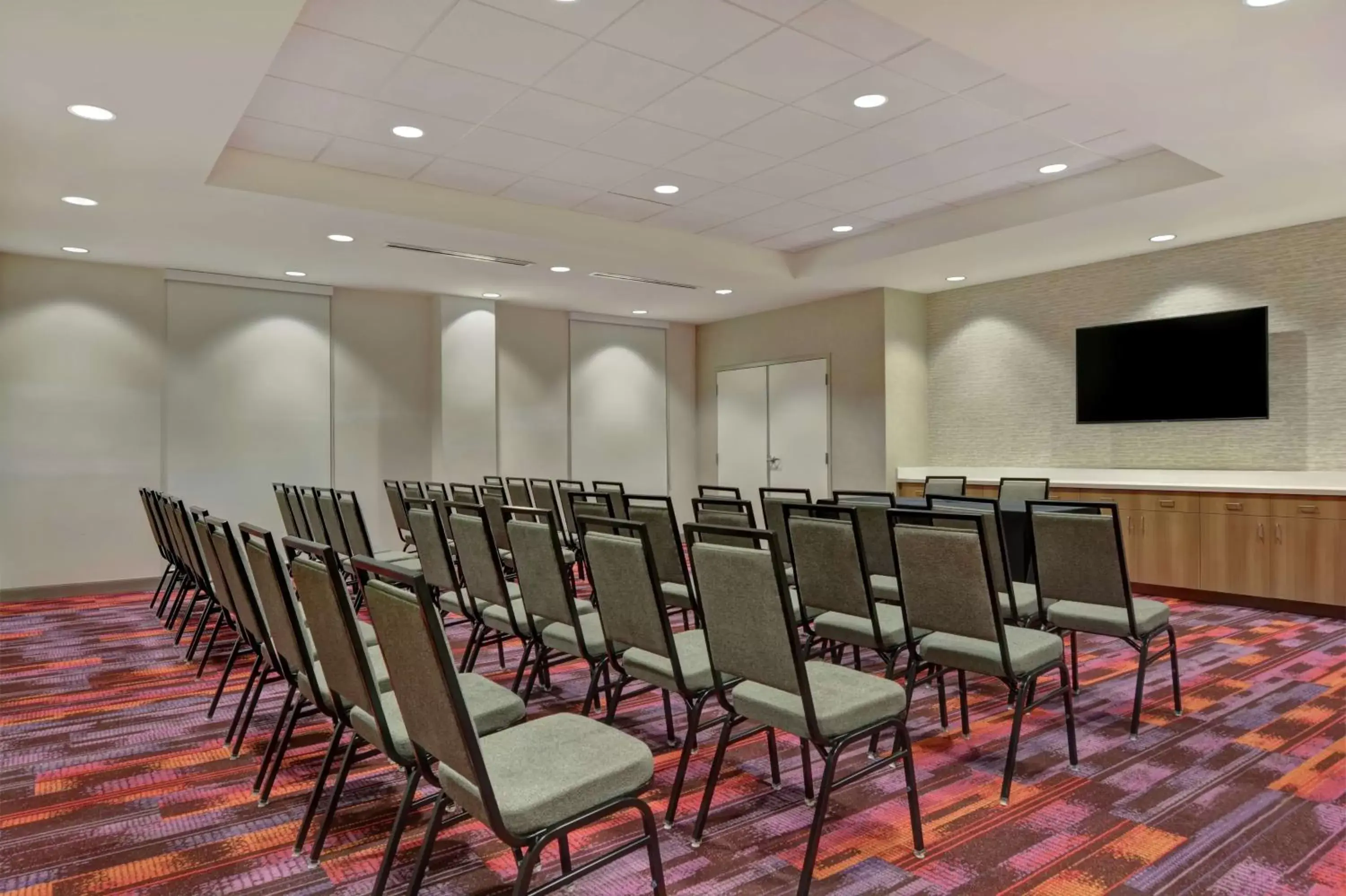 Meeting/conference room in Home2 Suites By Hilton West Palm Beach Airport