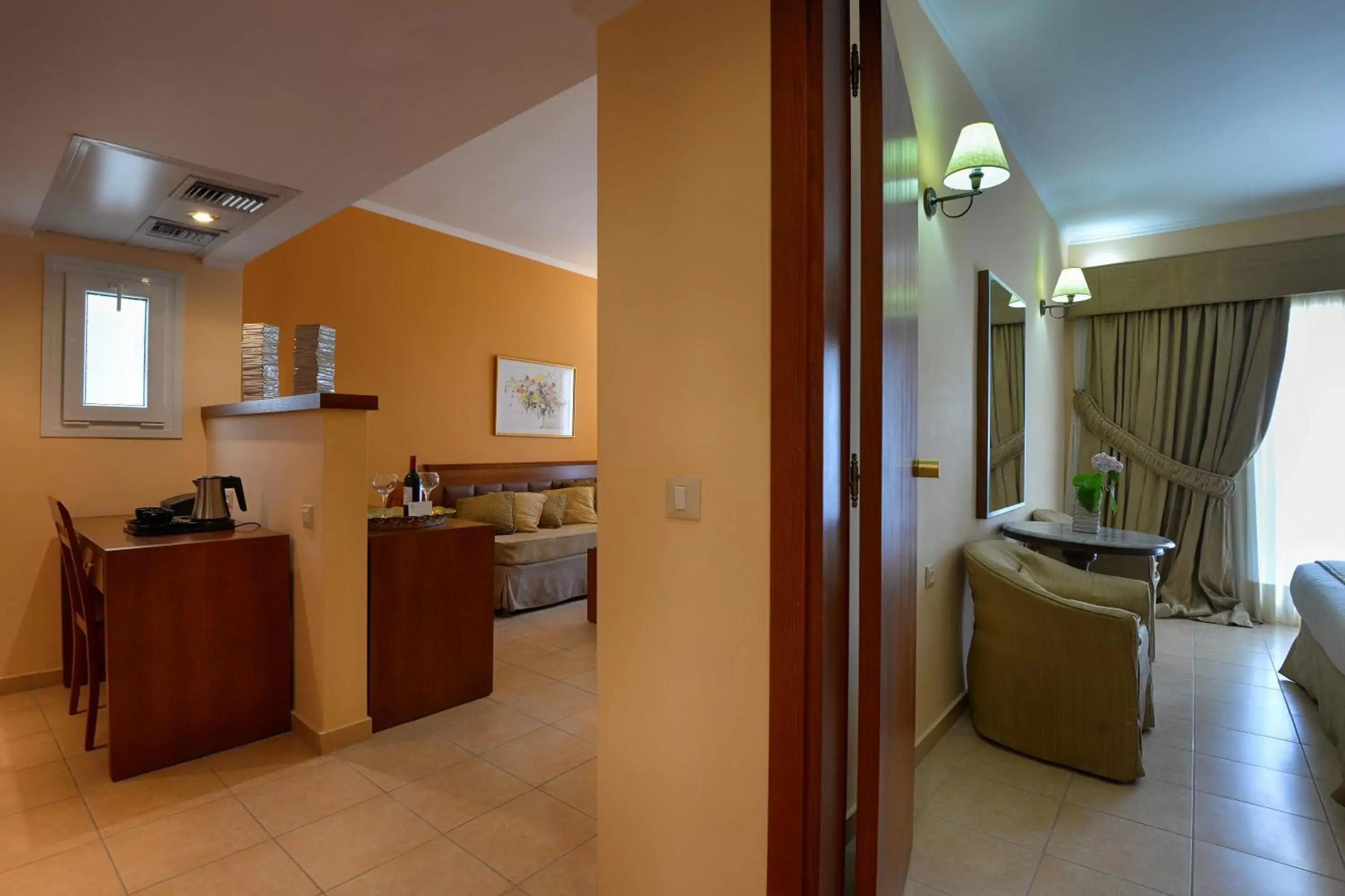 Photo of the whole room, Kitchen/Kitchenette in Ariti Grand Hotel