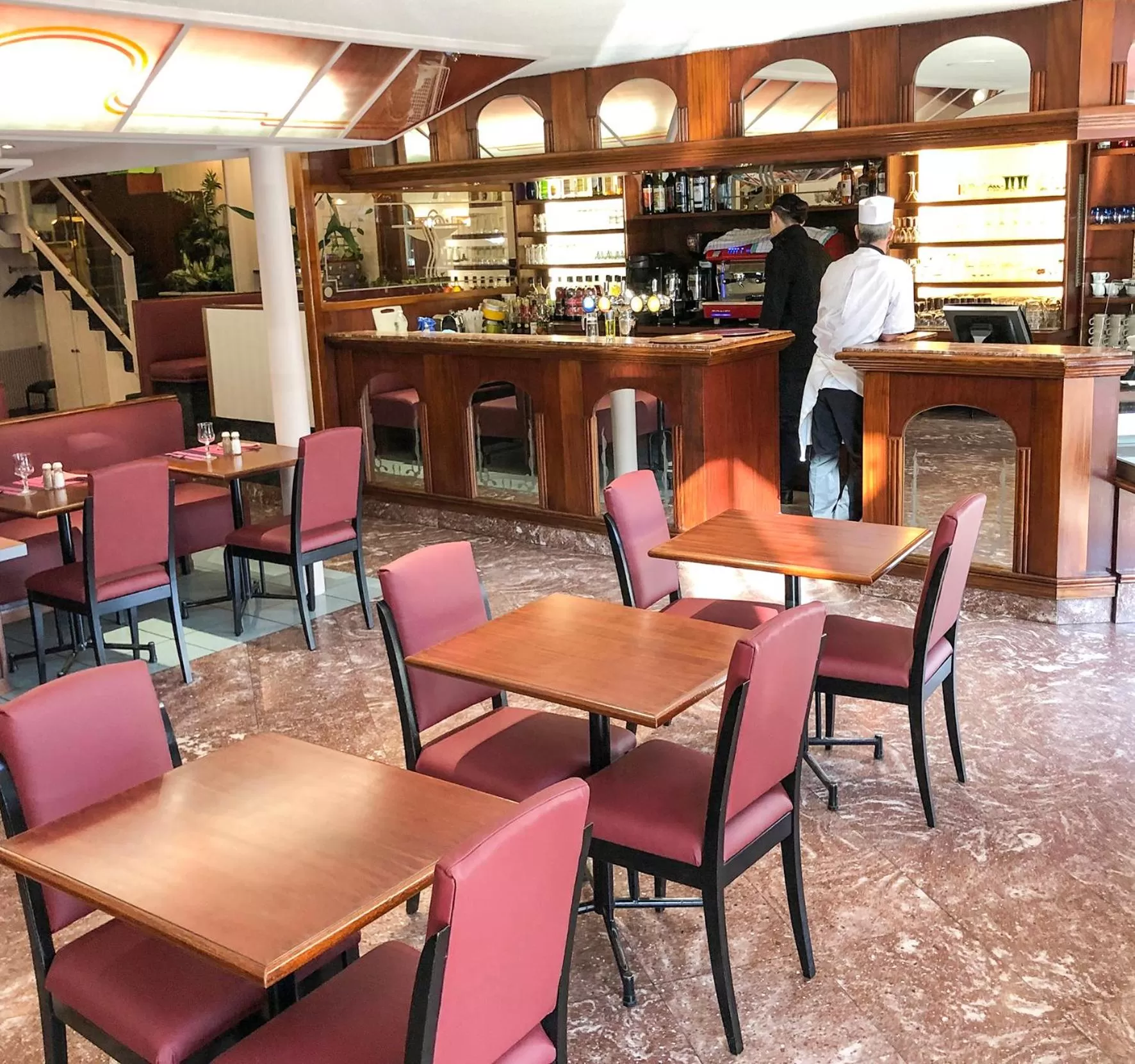 Lounge or bar in Le CESAR HOTEL