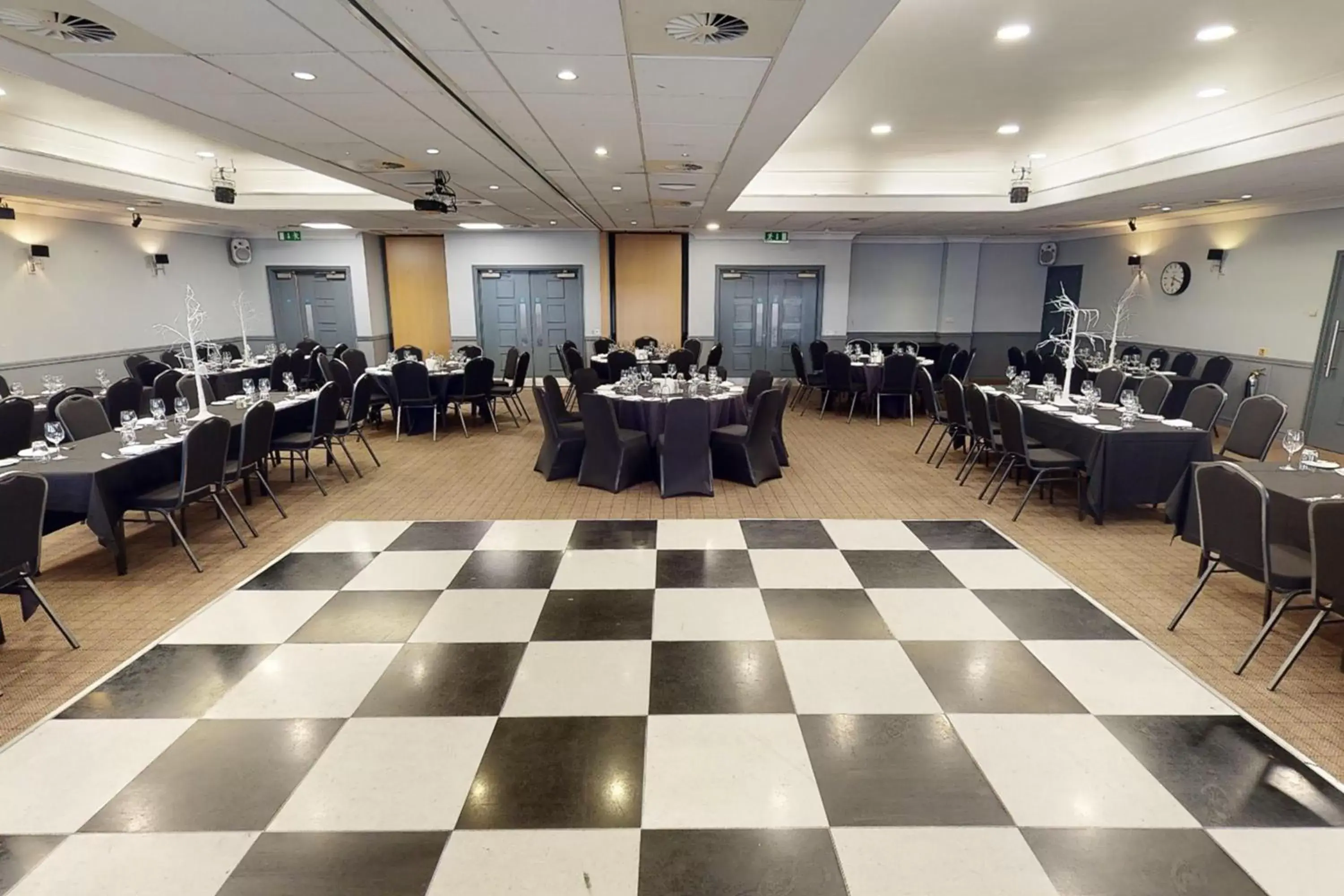 Meeting/conference room, Restaurant/Places to Eat in Village Hotel Swansea