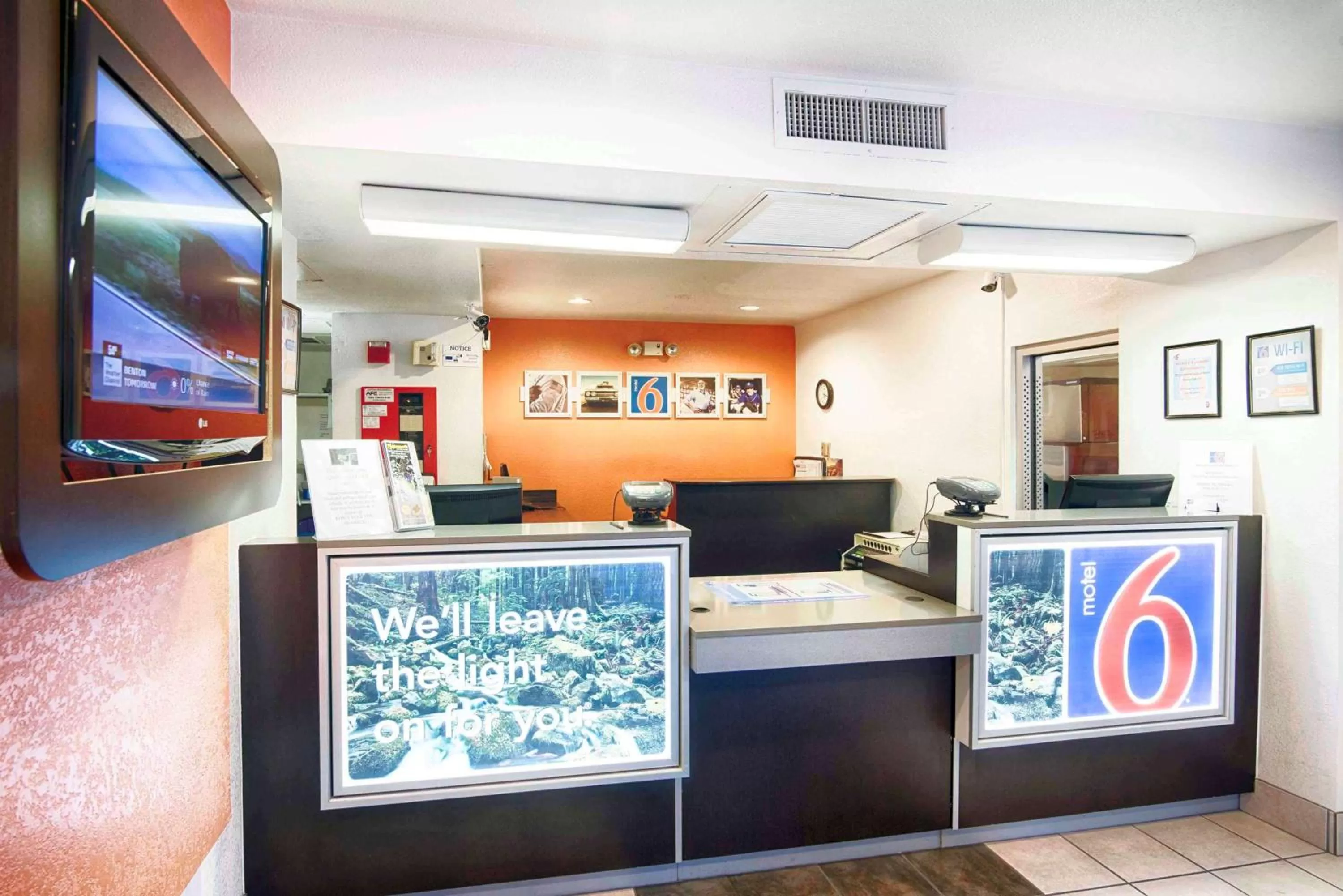 Lobby or reception in Motel 6-Mammoth Lakes, CA